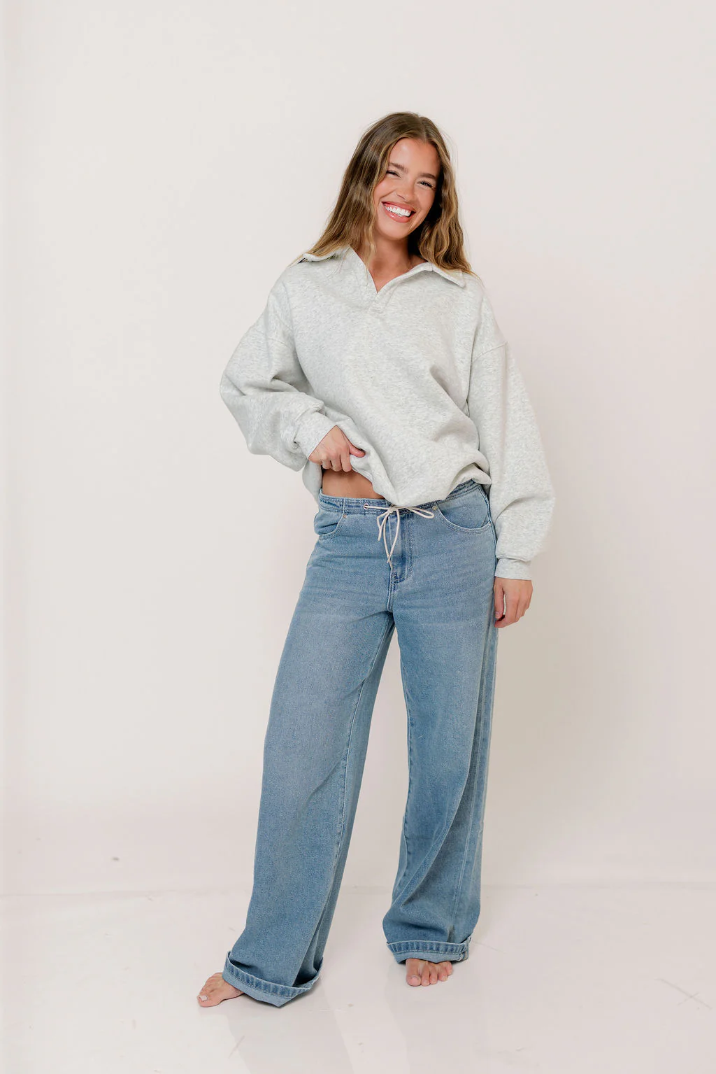Airport 100% Cotton Sweatshirt in Pearl Gray - Image 2