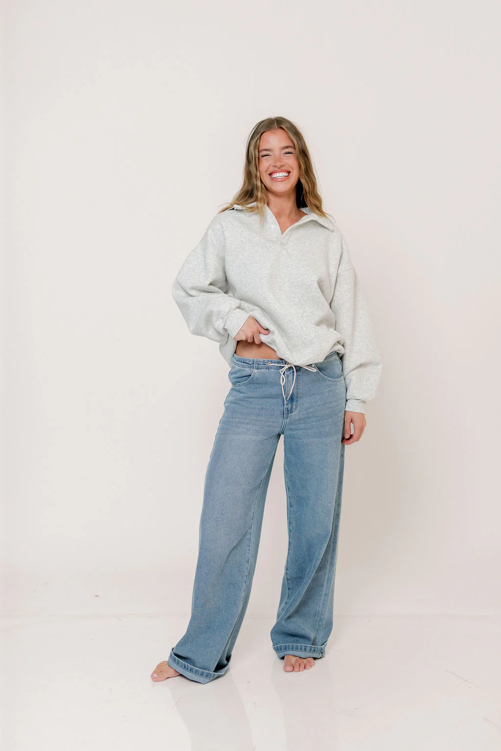 Airport 100% Cotton Sweatshirt in Pearl Gray - Image 4