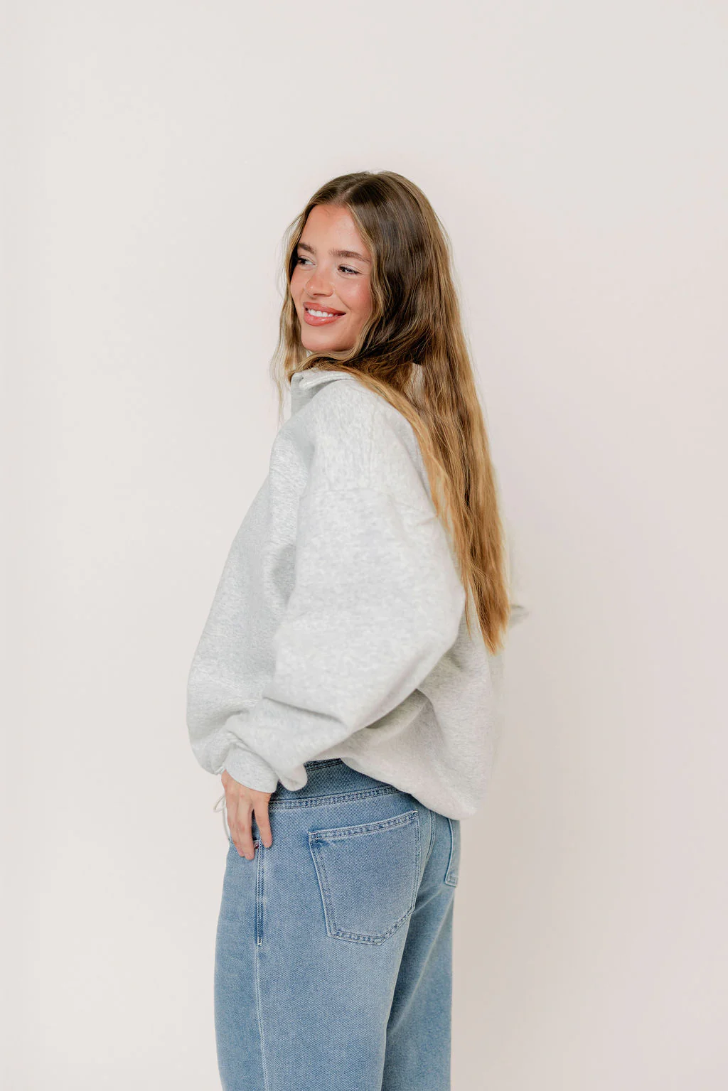 Airport 100% Cotton Sweatshirt in Pearl Gray - Image 7