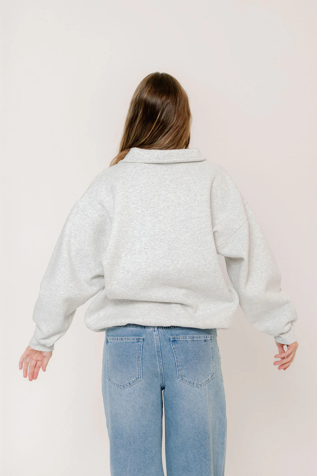 Airport 100% Cotton Sweatshirt in Pearl Gray - Image 8