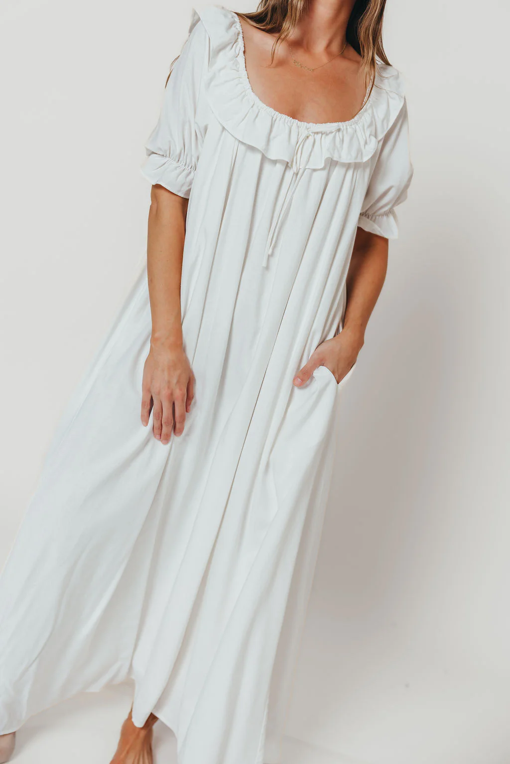 Audrey Linen Blend Maxi Dress in Off-White - Image 3