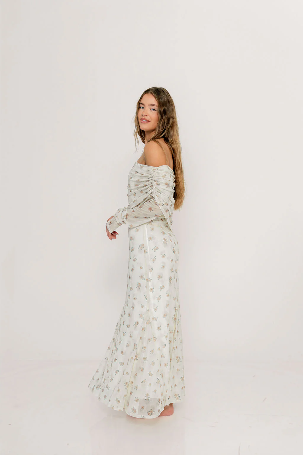 Azaleia Maxi Dress in Neutral Floral - Size up for Bump - Image 3