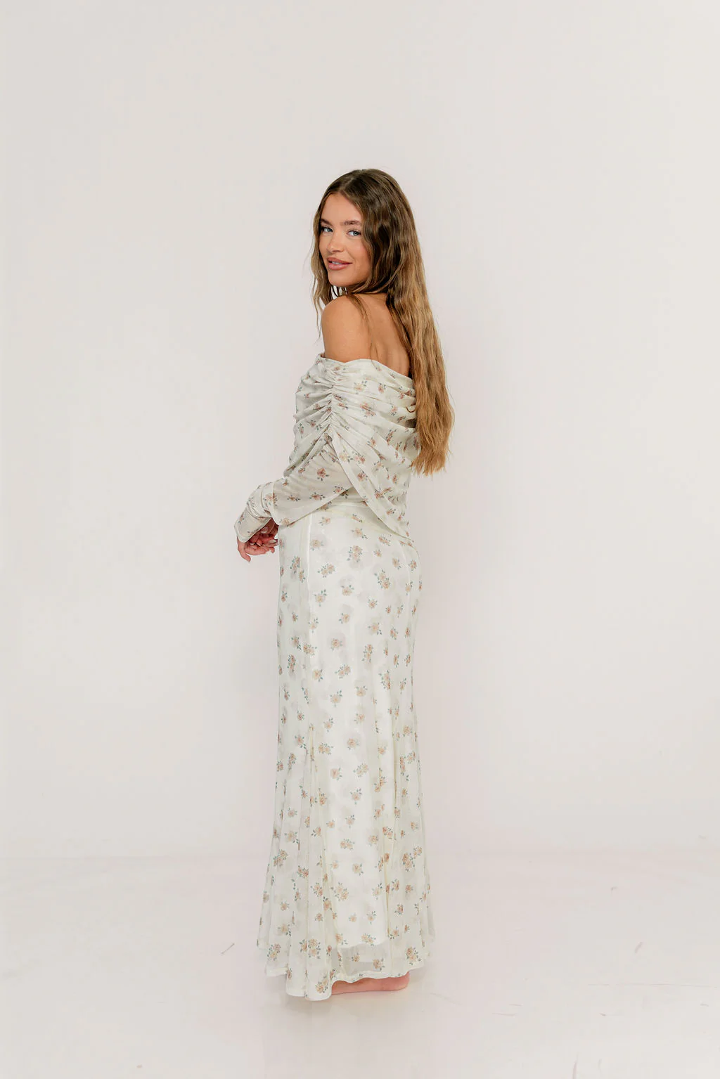 Azaleia Maxi Dress in Neutral Floral - Size up for Bump - Image 5