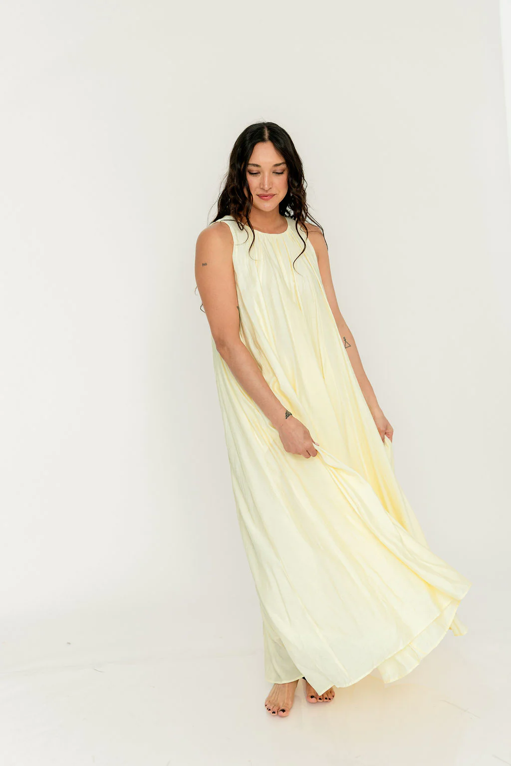 Becca Maxi Dress in Pale Yellow - Bump Friendly - Image 30