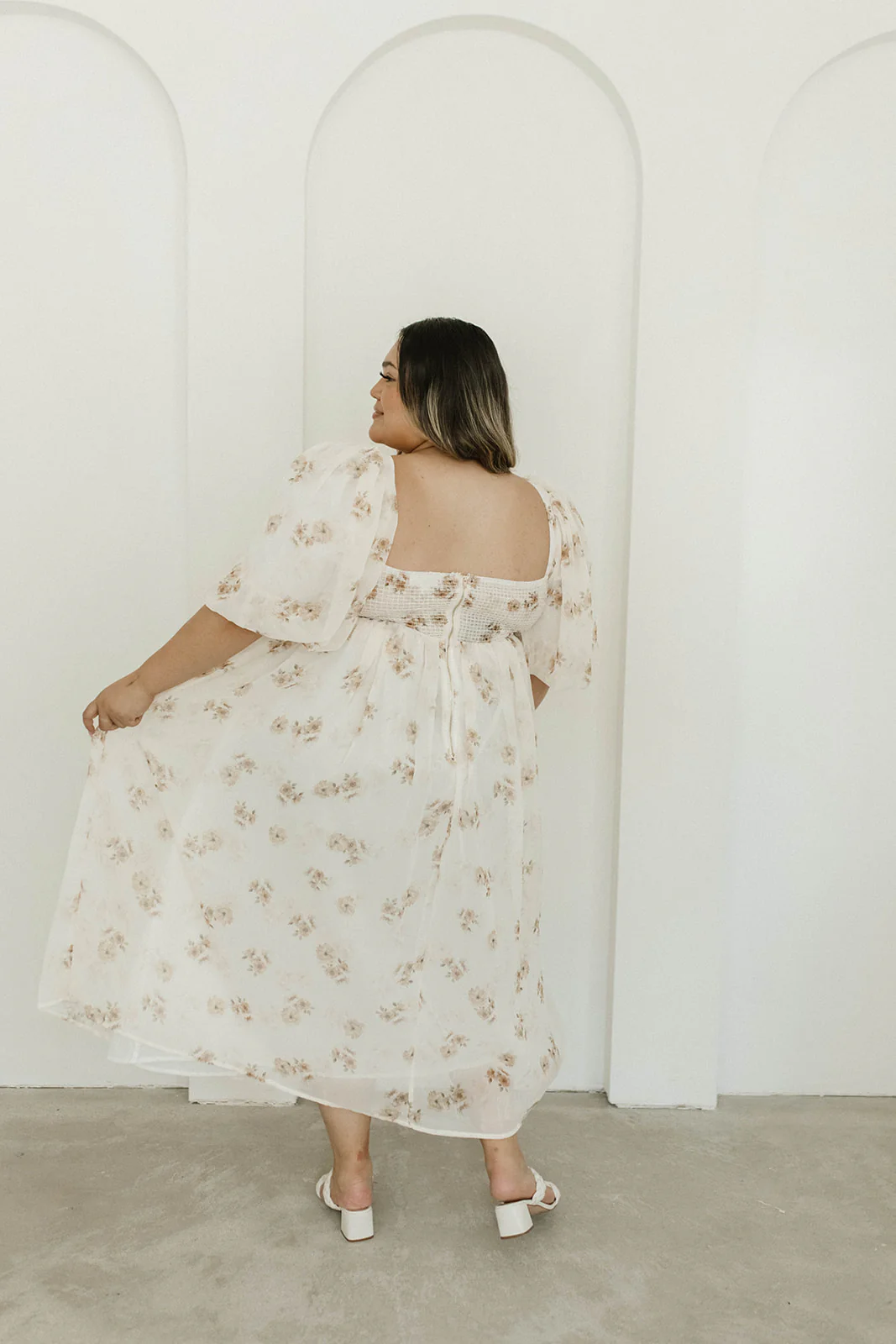 Harlow Maxi Dress in Taupe Floral - Bump Friendly & Inclusive Sizing (S-3XL) - Image 36