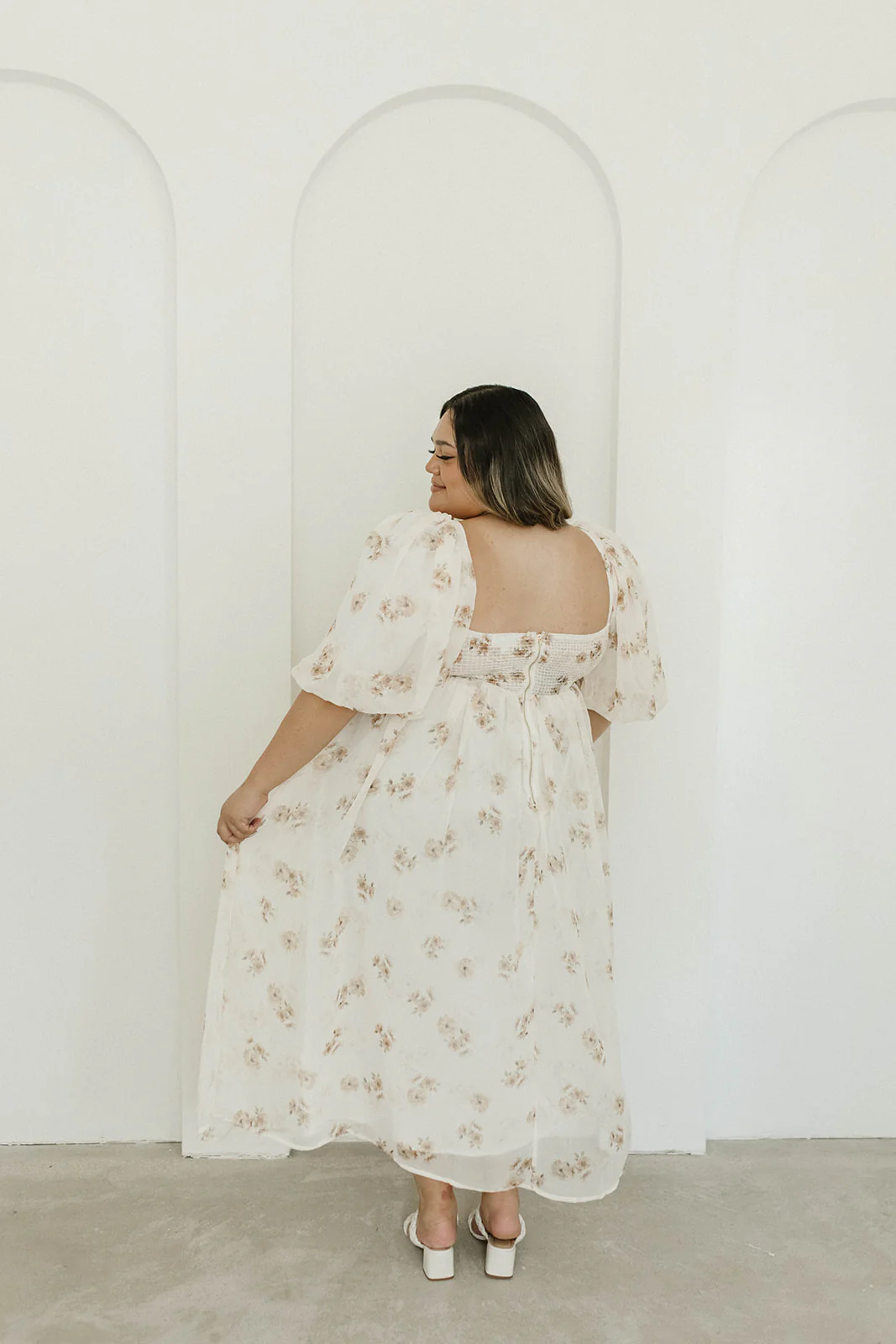 Harlow Maxi Dress in Taupe Floral - Bump Friendly & Inclusive Sizing (S-3XL) - Image 37