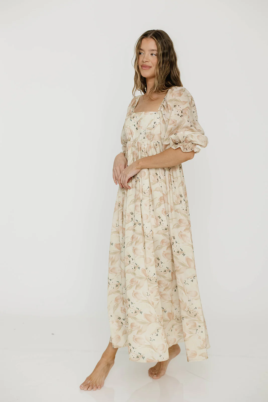 Mona Maxi Dress in Peach & Cream Floral - Bump Friendly (Bust Runs a Bit Small / No Smocking) - Image 4
