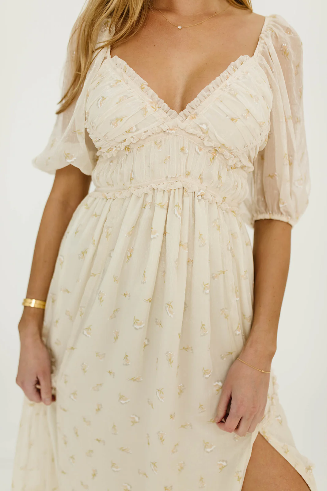 Daphne Maxi Dress in Butter/Peach Floral - Bump Friendly & Inclusive Sizing - Image 3