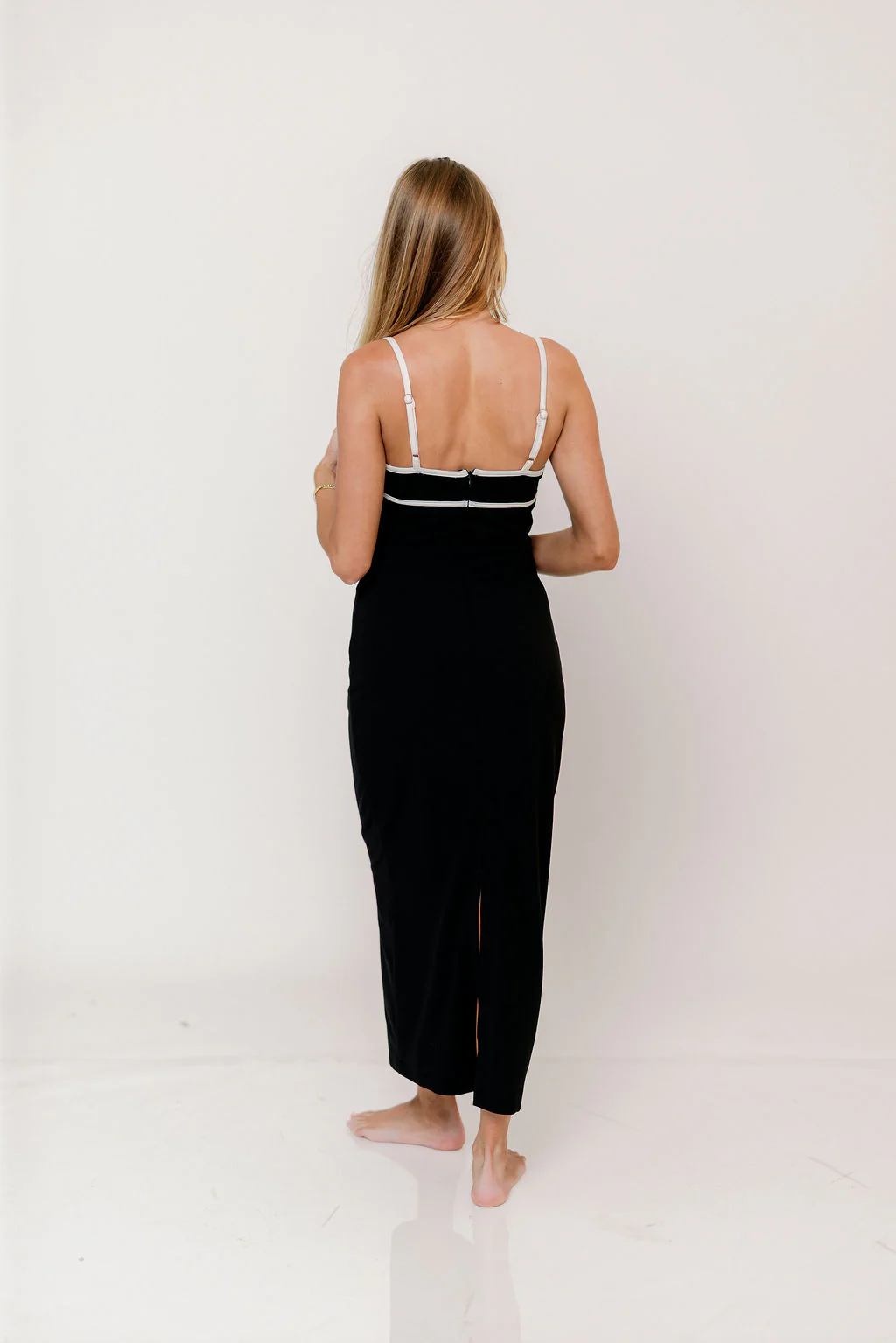 Zoya Maxi Dress in Black - Image 4
