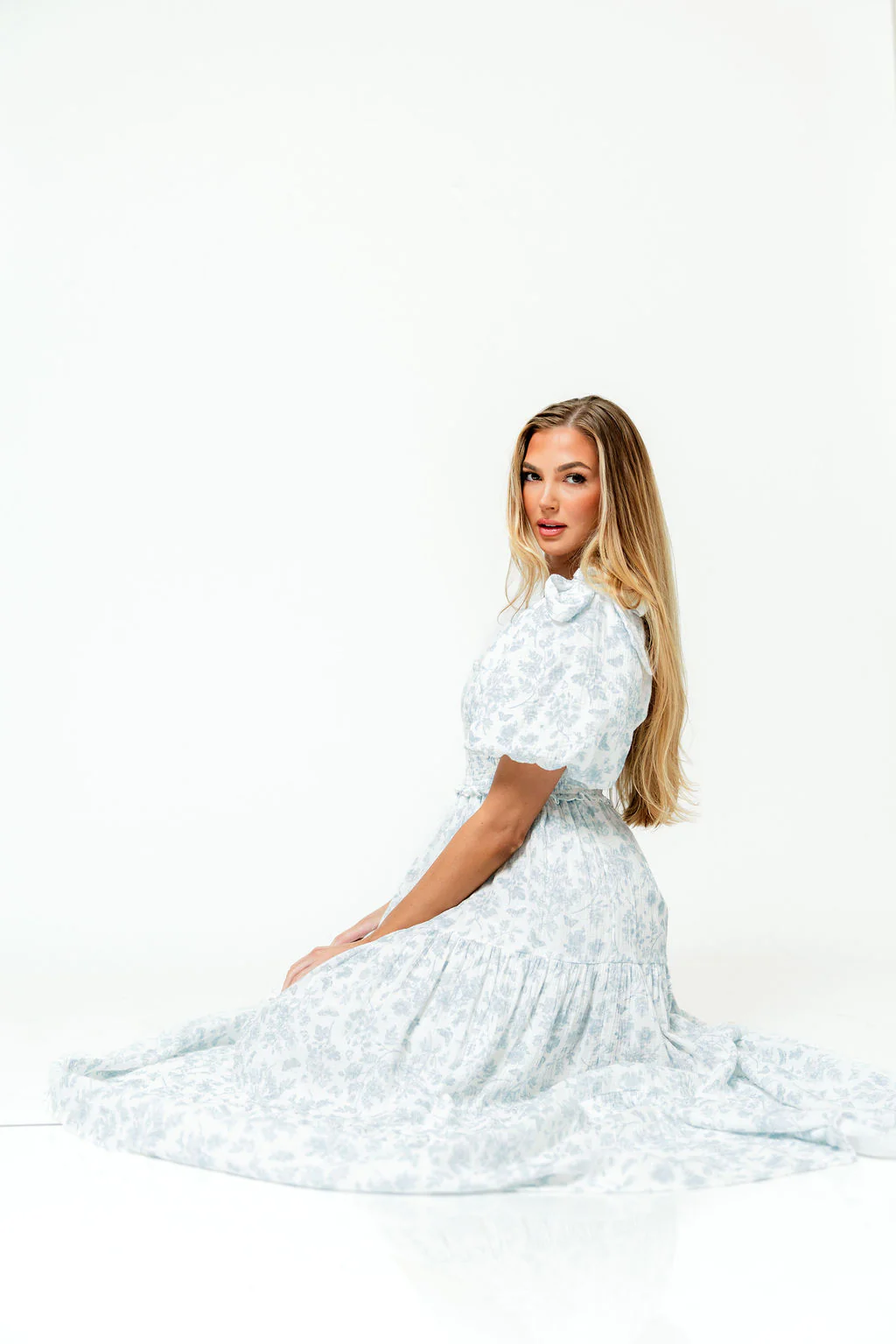 Elena 100% Cotton Midi Dress in Garden Blue - Bump Friendly - Image 3