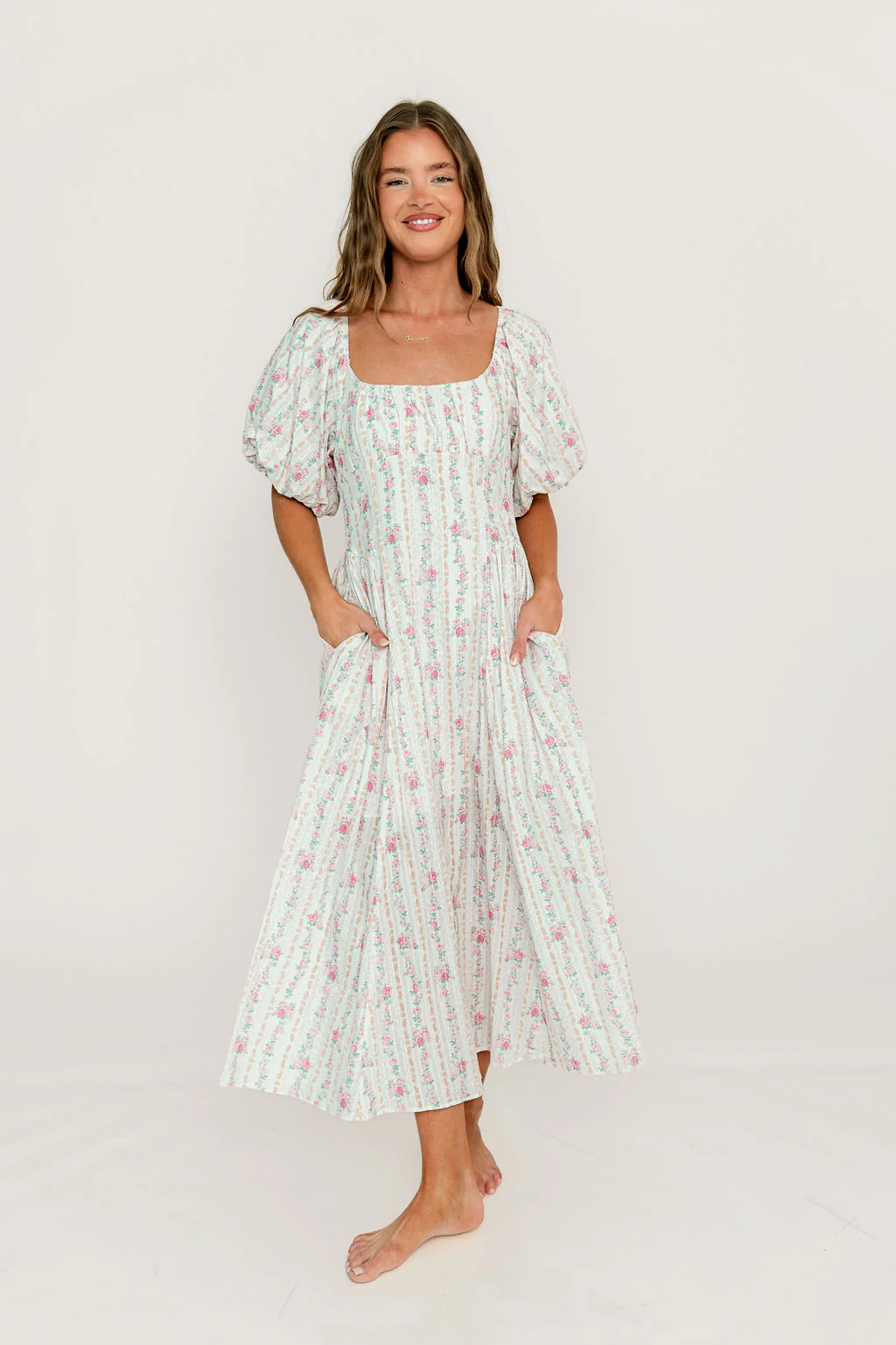 Eliana Floral Puff Sleeve Midi Dress in Coral/Pink