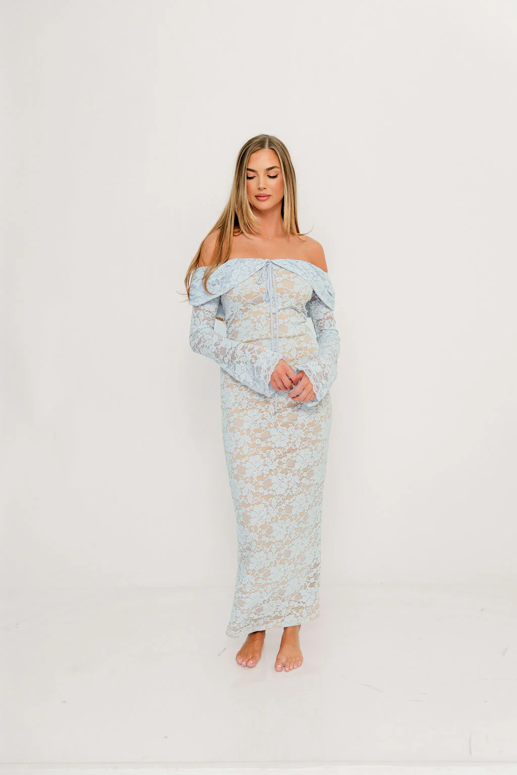 Ella Lace Maxi Dress in Pale Blue - Image 2