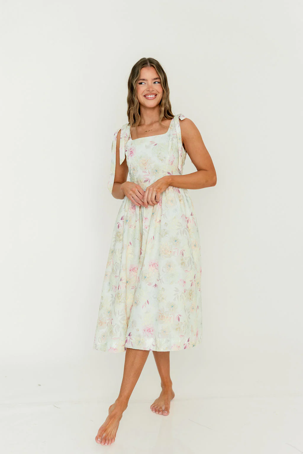 Jenny Floral Midi Dress in Light Pink