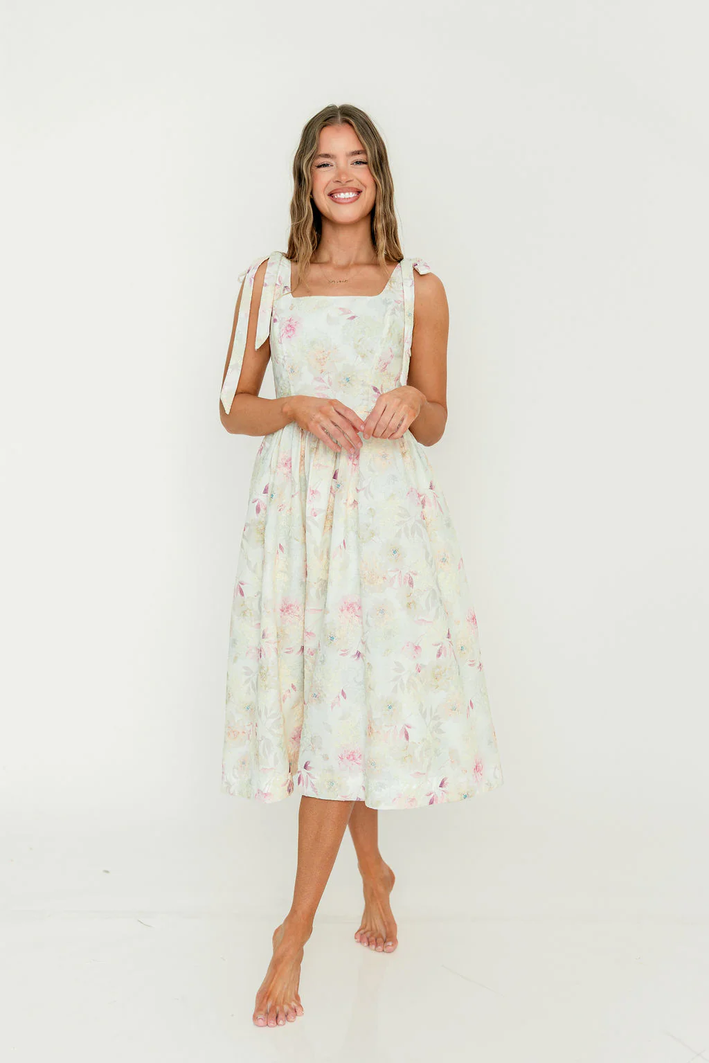 Jenny Floral Midi Dress in Light Pink - Image 2