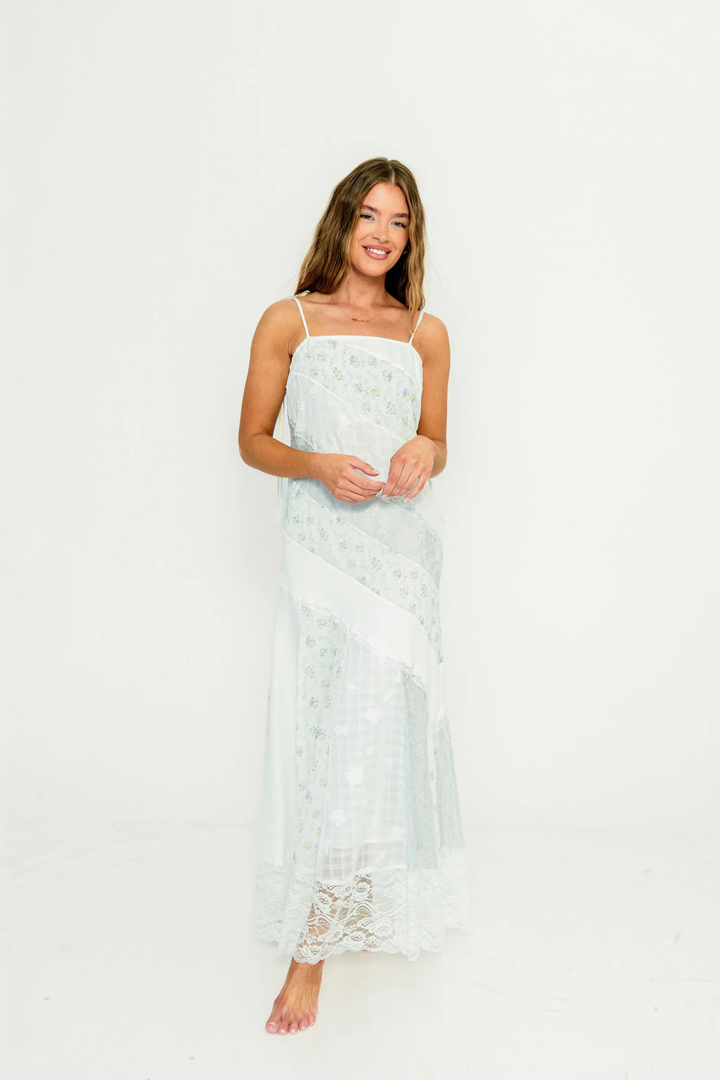 Garner Floral and Lace Maxi Dress in Ivory/Blue