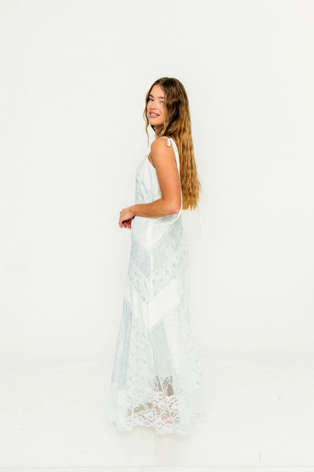 Garner Floral and Lace Maxi Dress in Ivory/Blue - Image 4