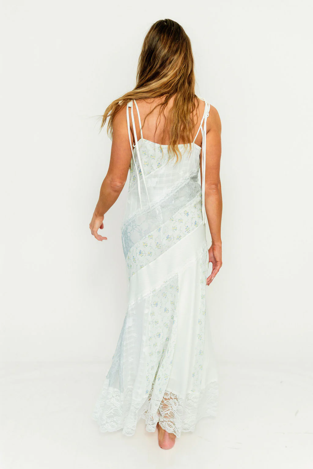 Garner Floral and Lace Maxi Dress in Ivory/Blue - Image 7