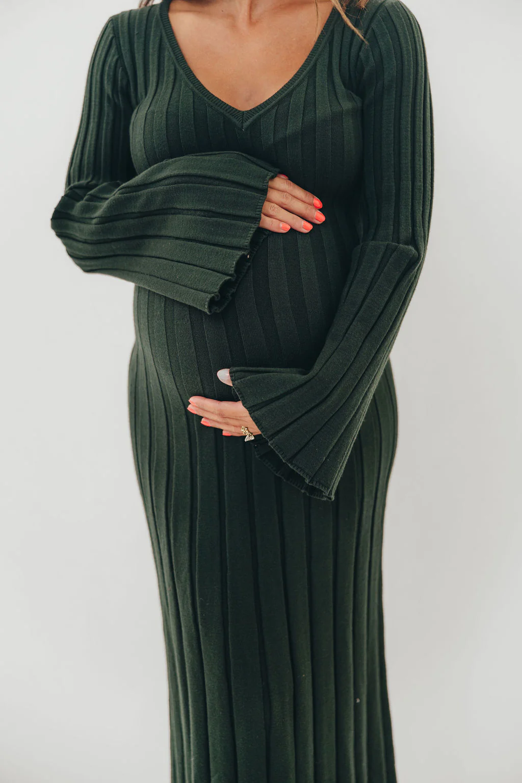 Hearth V-Neck Maxi Dress in Evergreen - Bump Friendly *Final Sale* - Image 4