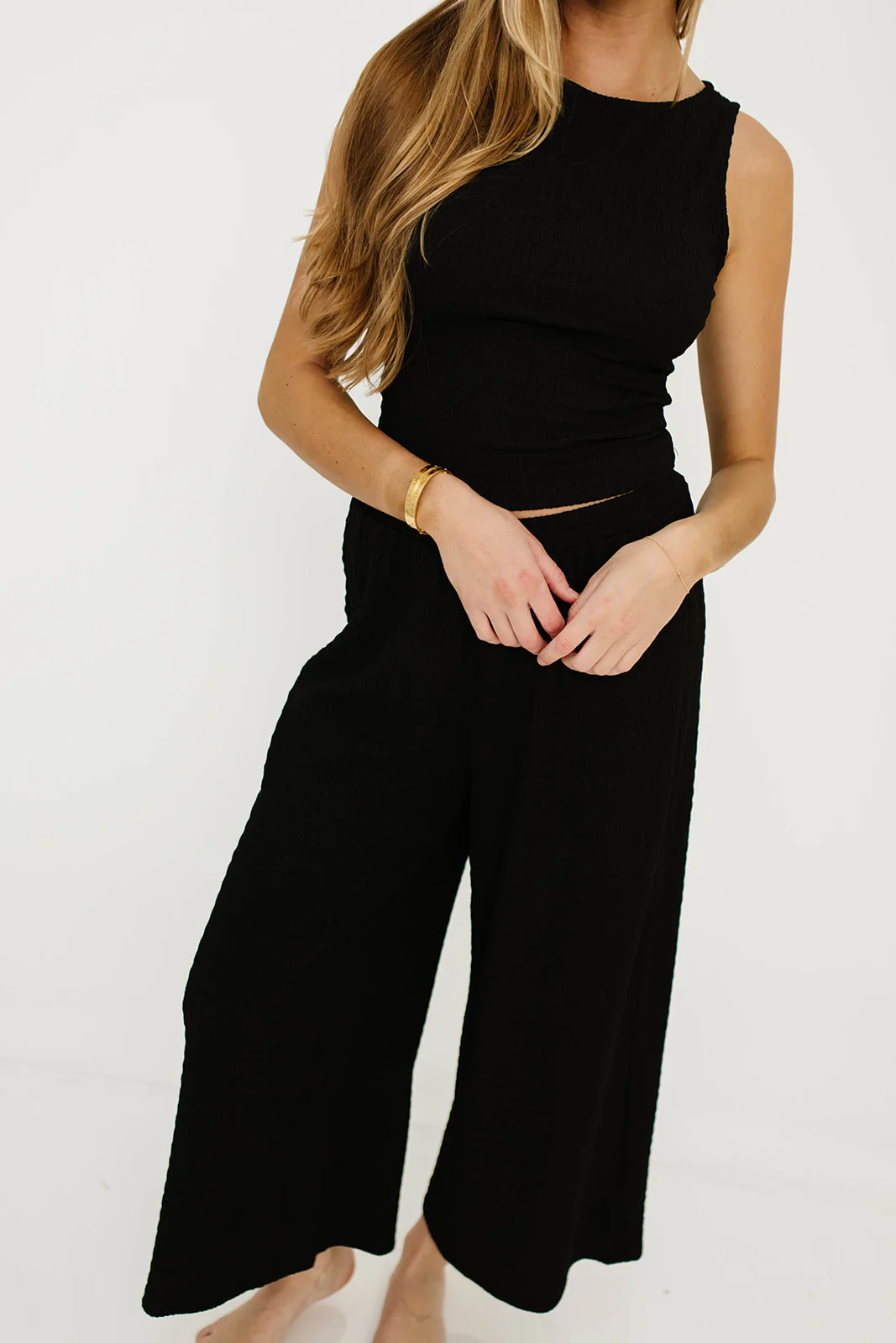 Honey Textured Set in Black - Image 8