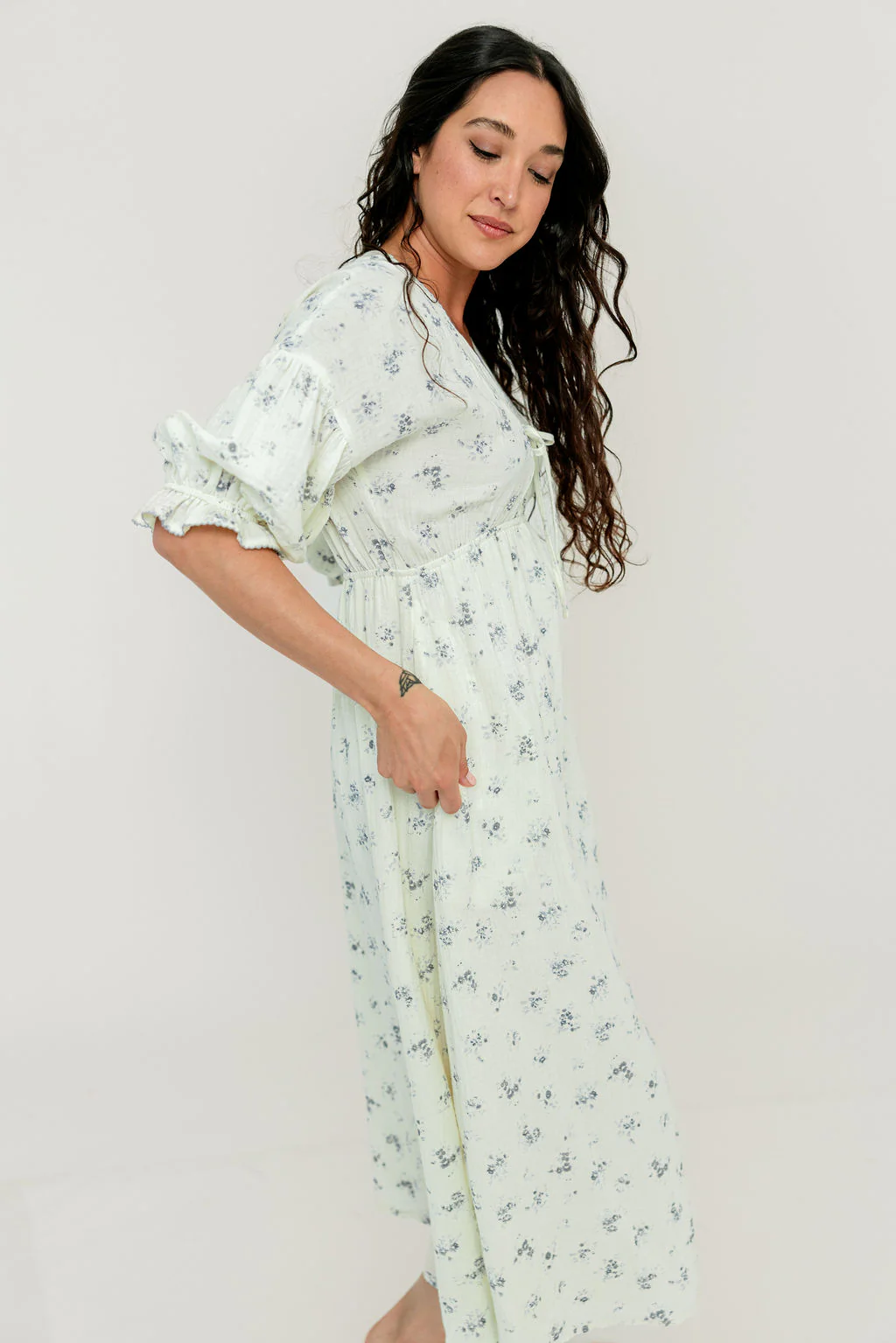 Hunter 100% Cotton Midi Dress with Eyelet Trimming in Blue Floral - Bump Friendly - Image 29