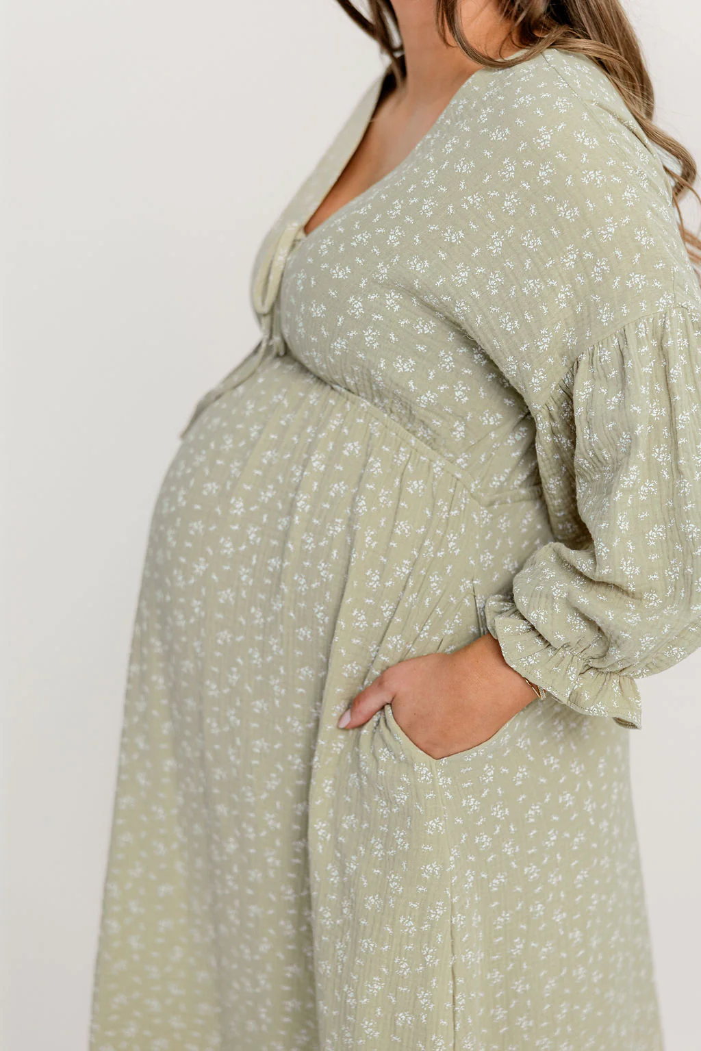 Hunter 100% Cotton Midi Dress in Green Haze Foliage - Bump Friendly - Image 17