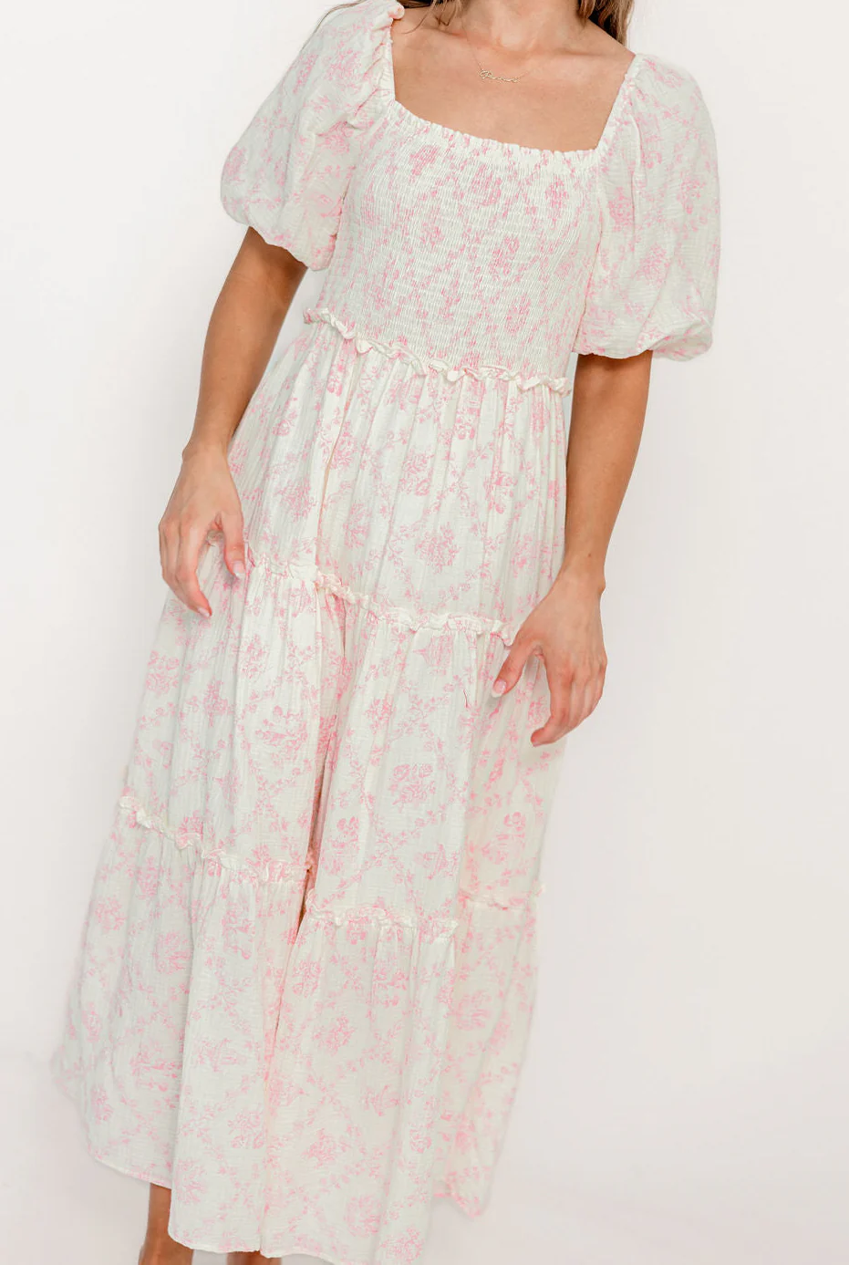 Karolyn Antique Puff Sleeve Tiered Maxi Dress in Pink - Image 4