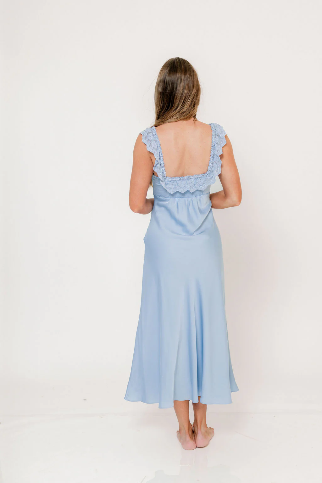 ASTR Makiya Midi Dress in Blue - Image 5