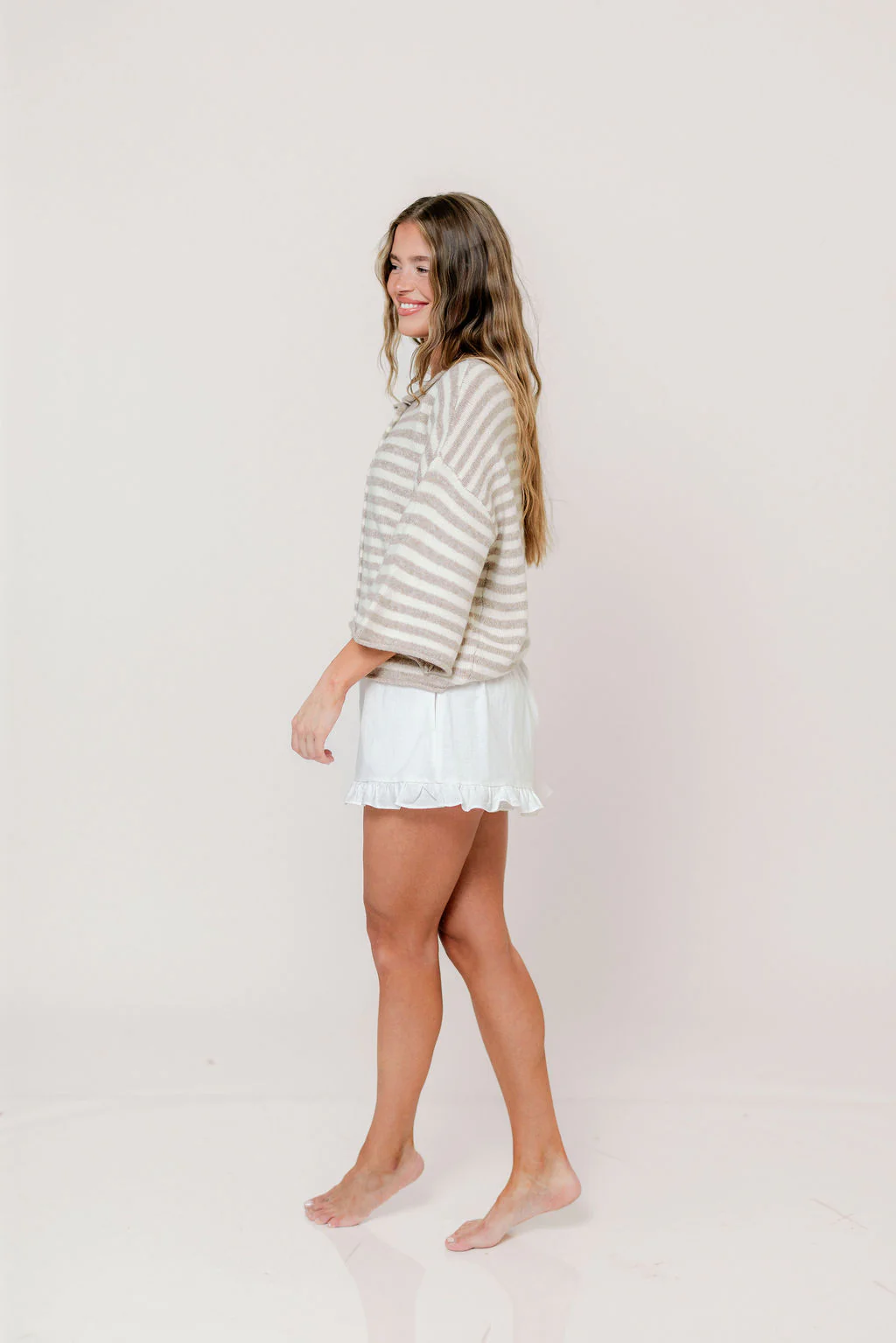Frances Ruffle Linen Shorts in White - Image 9