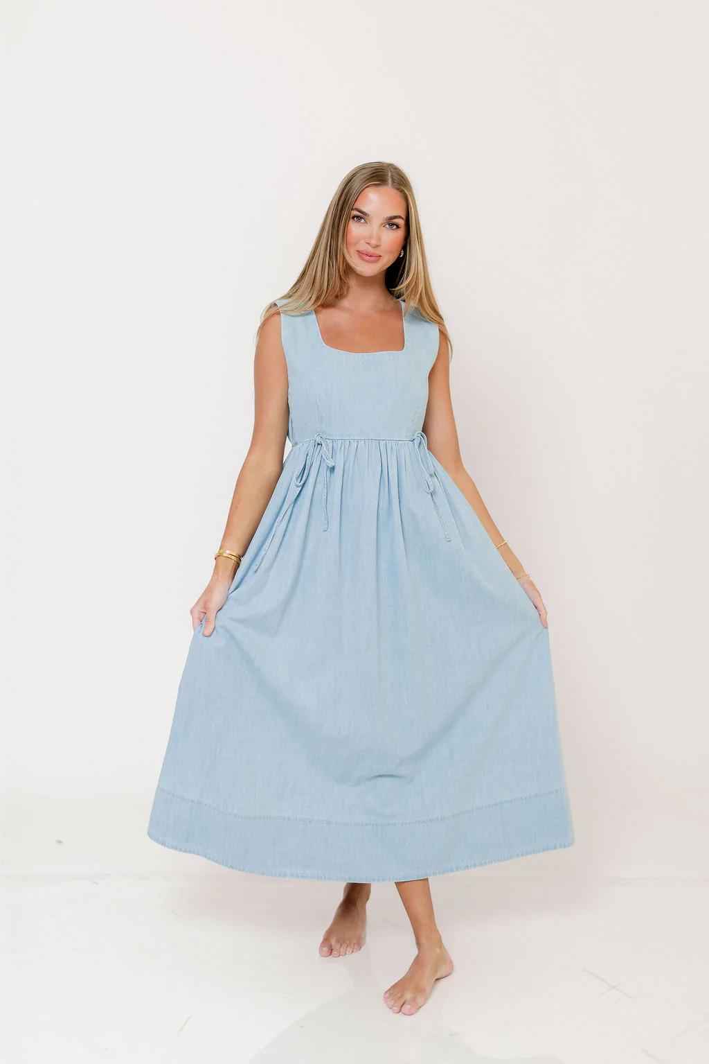 Jaylan 100% Cotton Chambray Maxi Dress in Light Blue - Image 7