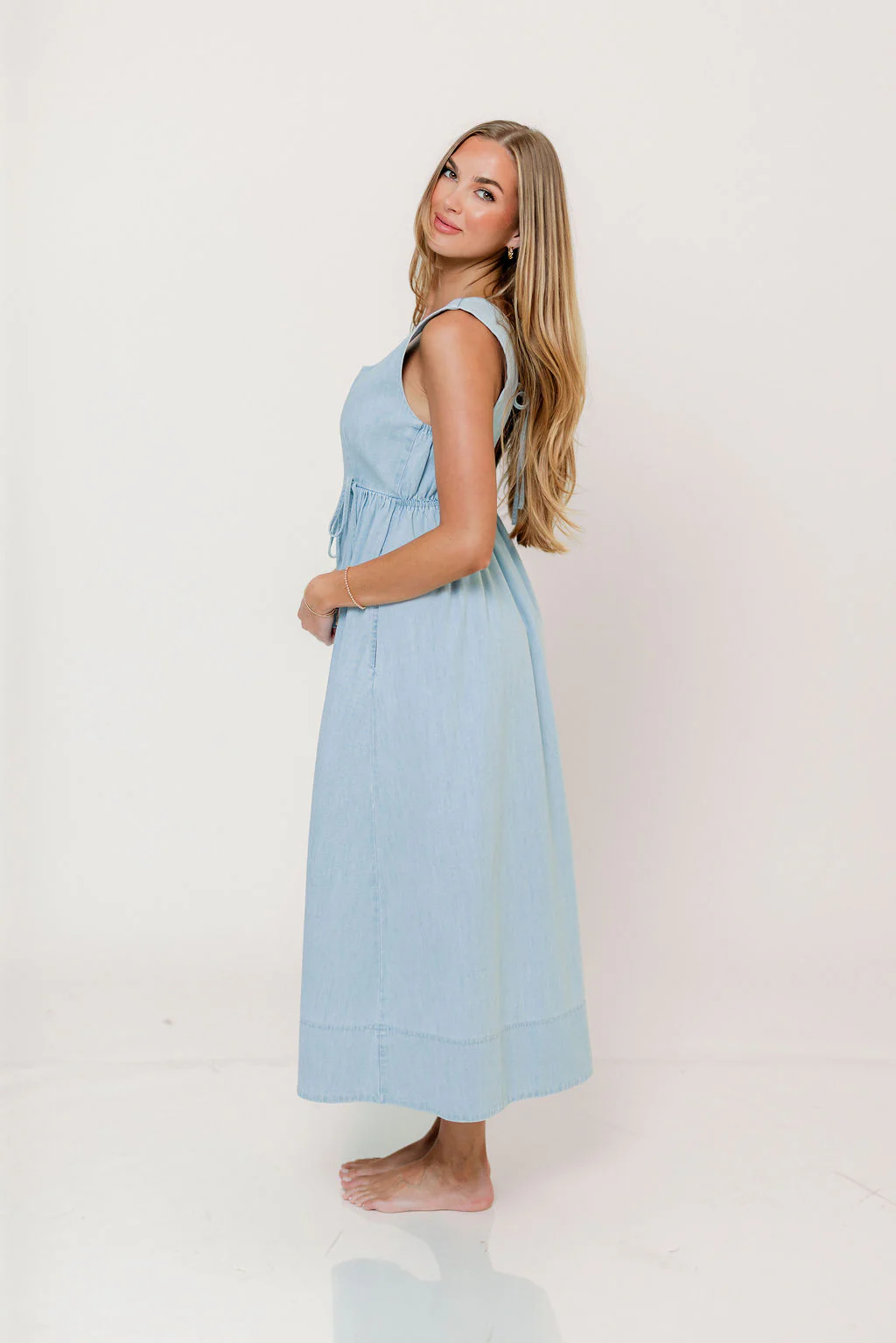 Jaylan 100% Cotton Chambray Maxi Dress in Light Blue - Image 8
