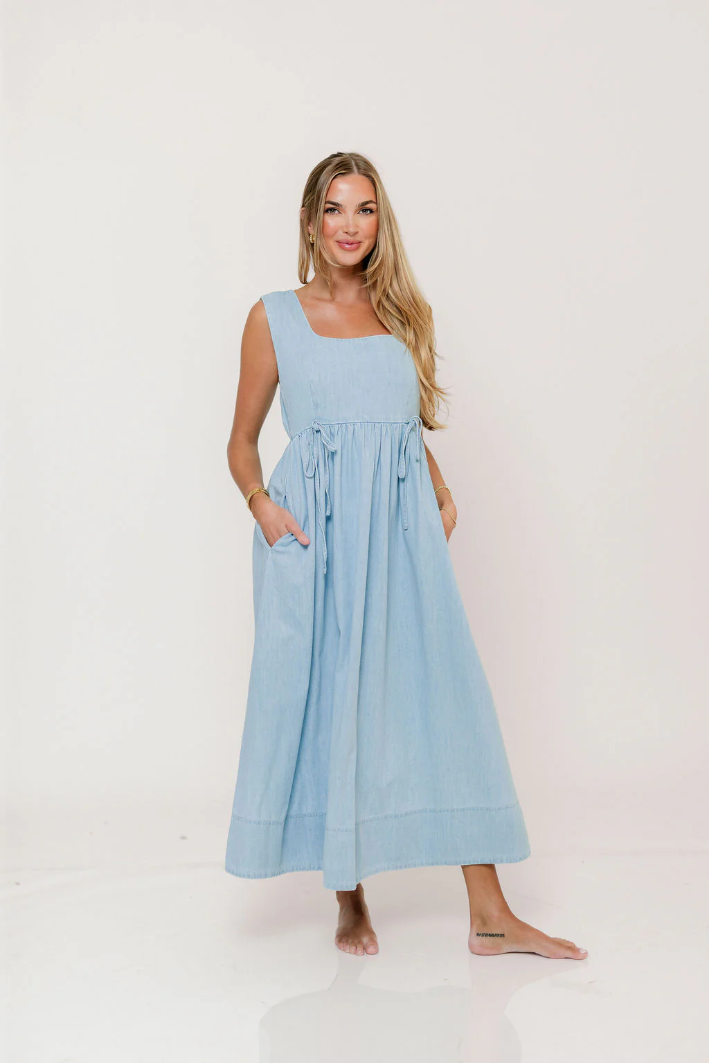 Jaylan 100% Cotton Chambray Maxi Dress in Light Blue - Image 9