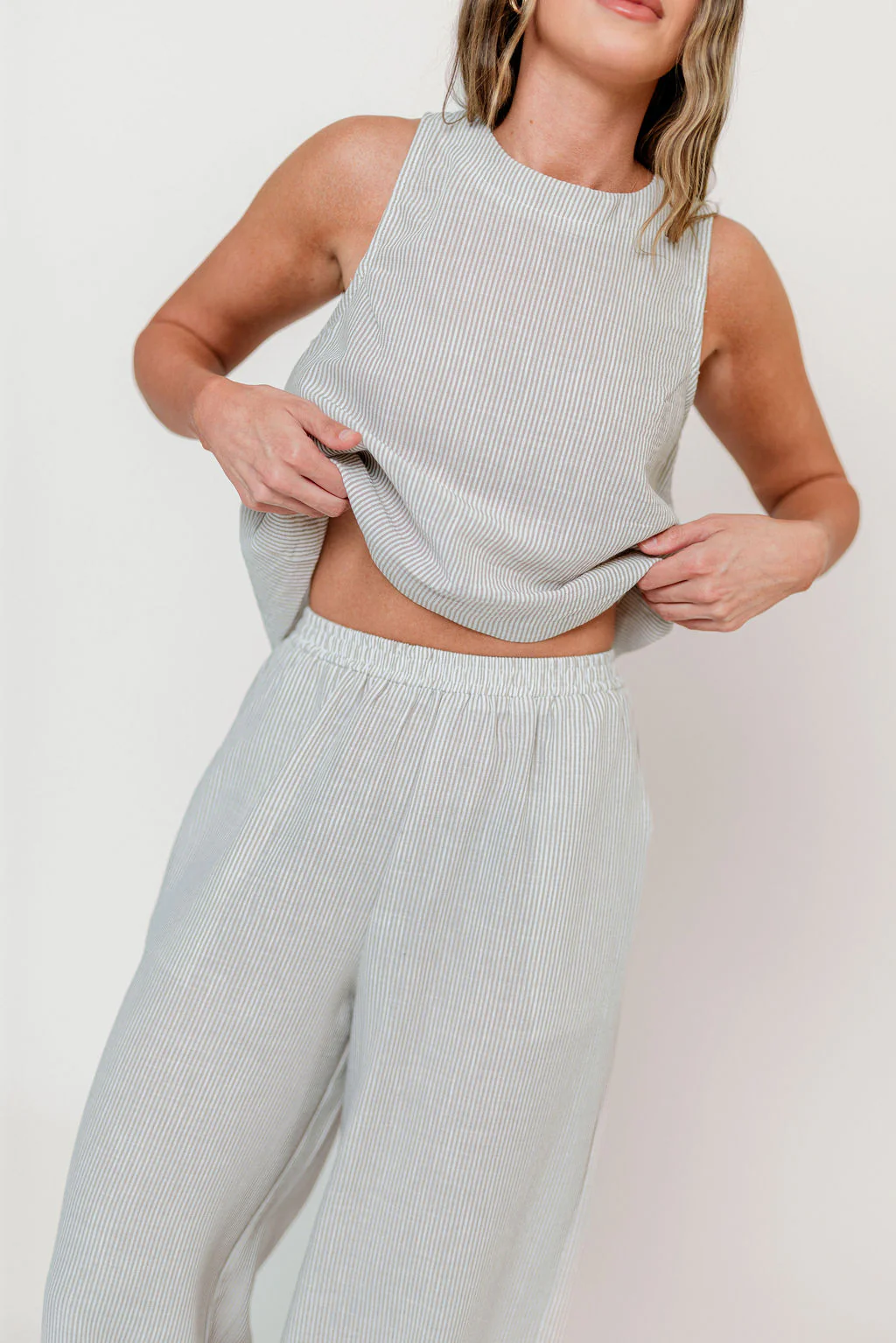 Kaylin Set in Taupe - Image 7