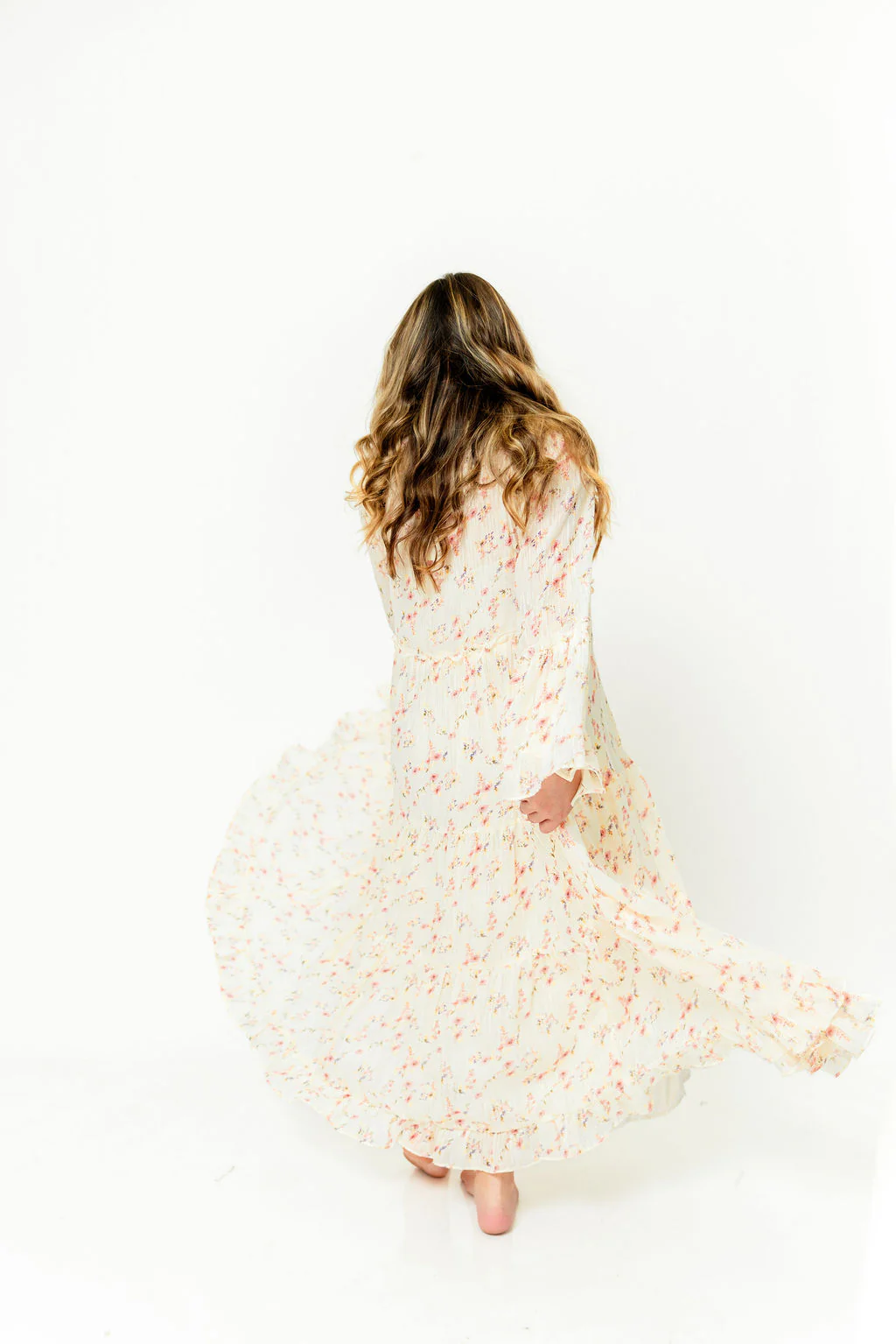 Lisa Woven Floral V-Neck Maxi Dress with Detachable Liner in Cream Multi - Bump Friendly - Image 28