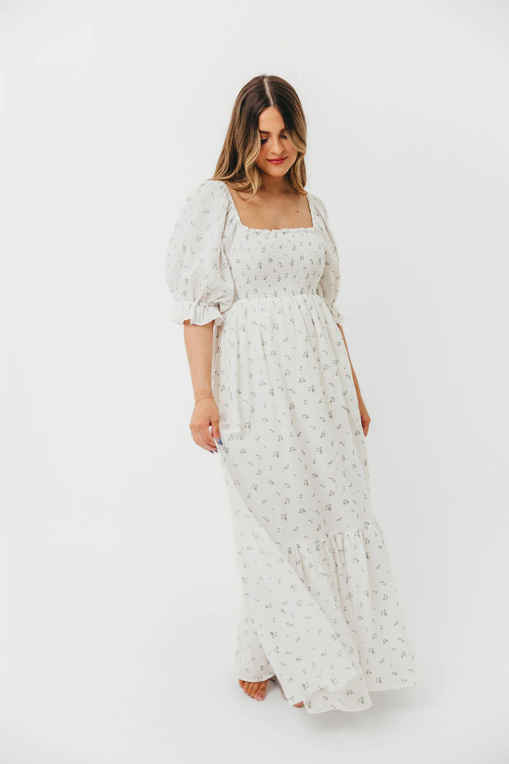 Livvy 100% Cotton Maxi Dress in Off-White / Blue Floral - Bump Friendly & Inclusive Sizing - Image 12