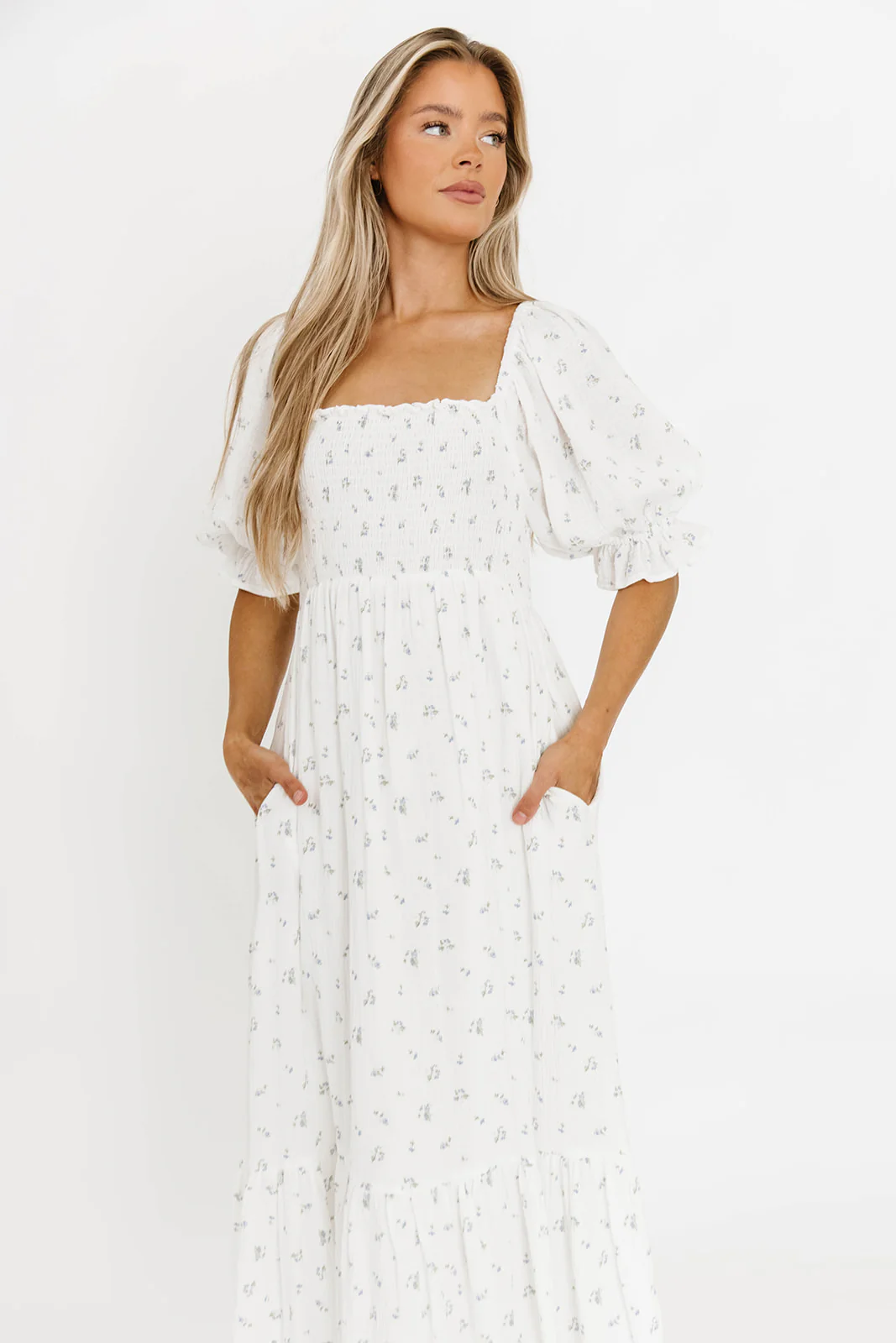 Livvy 100% Cotton Maxi Dress in Off-White / Blue Floral - Bump Friendly & Inclusive Sizing - Image 3