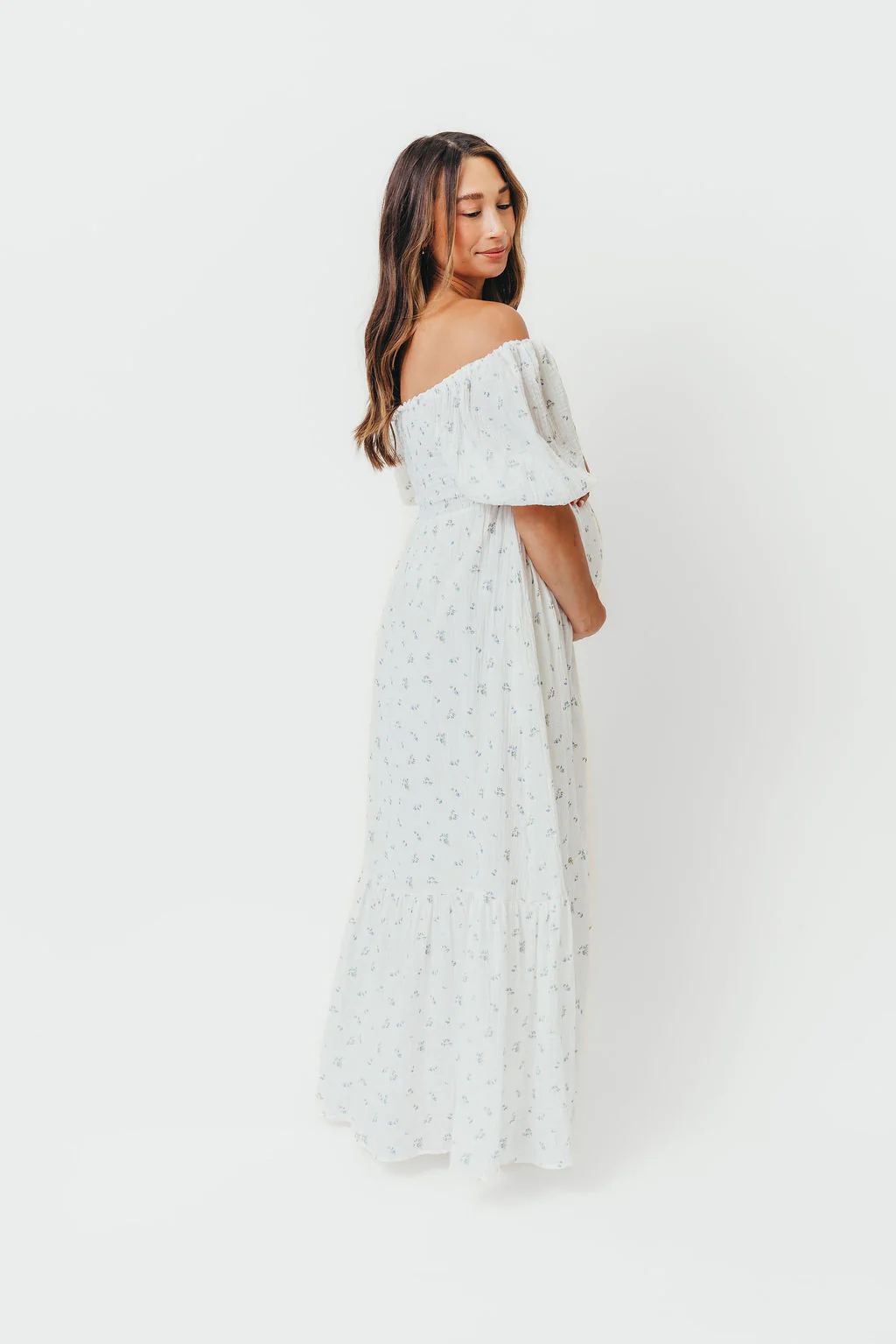 Livvy 100% Cotton Maxi Dress in Off-White / Blue Floral - Bump Friendly & Inclusive Sizing - Image 31
