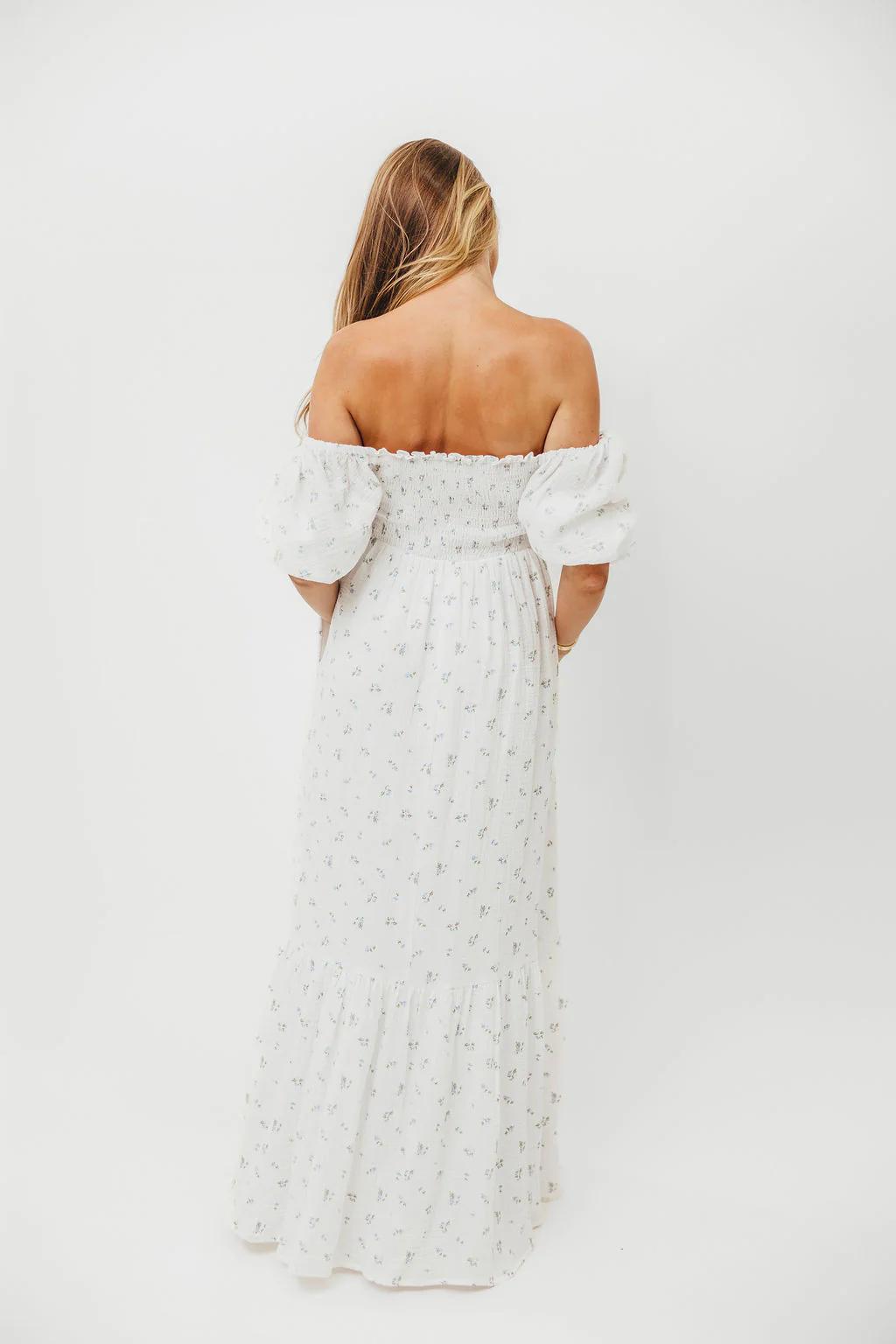 Livvy 100% Cotton Maxi Dress in Off-White / Blue Floral - Bump Friendly & Inclusive Sizing - Image 7