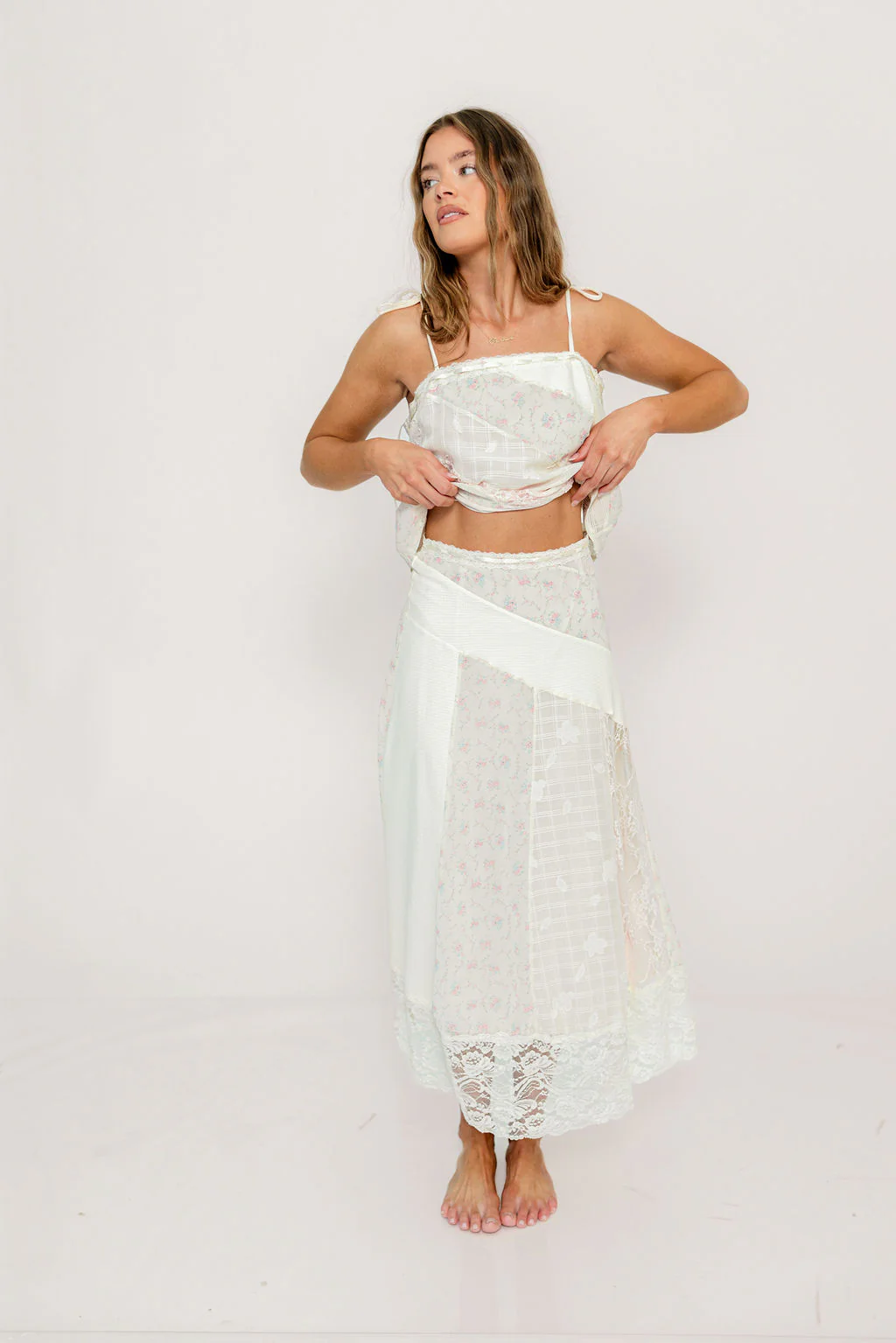 Merritt Floral and Lace Midi Skirt in Cream/Pink - Image 4