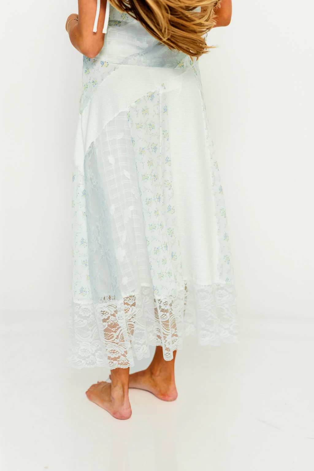 Merritt Floral and Lace Midi Skirt in Ivory/Blue - Image 4