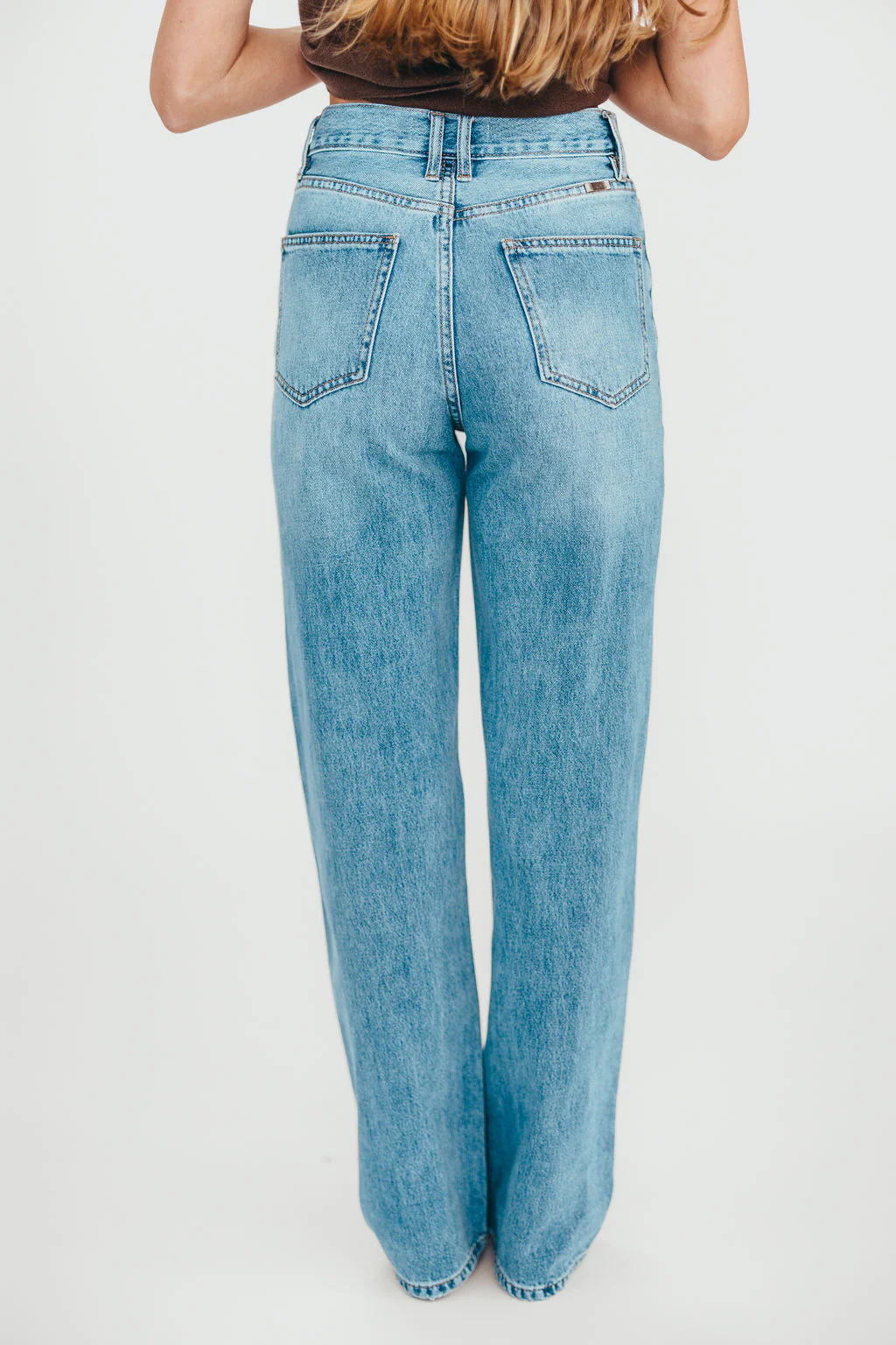 Tiffany 90s High-Rise Crisscross Waist Straight Jeans in Light Wash - Image 8