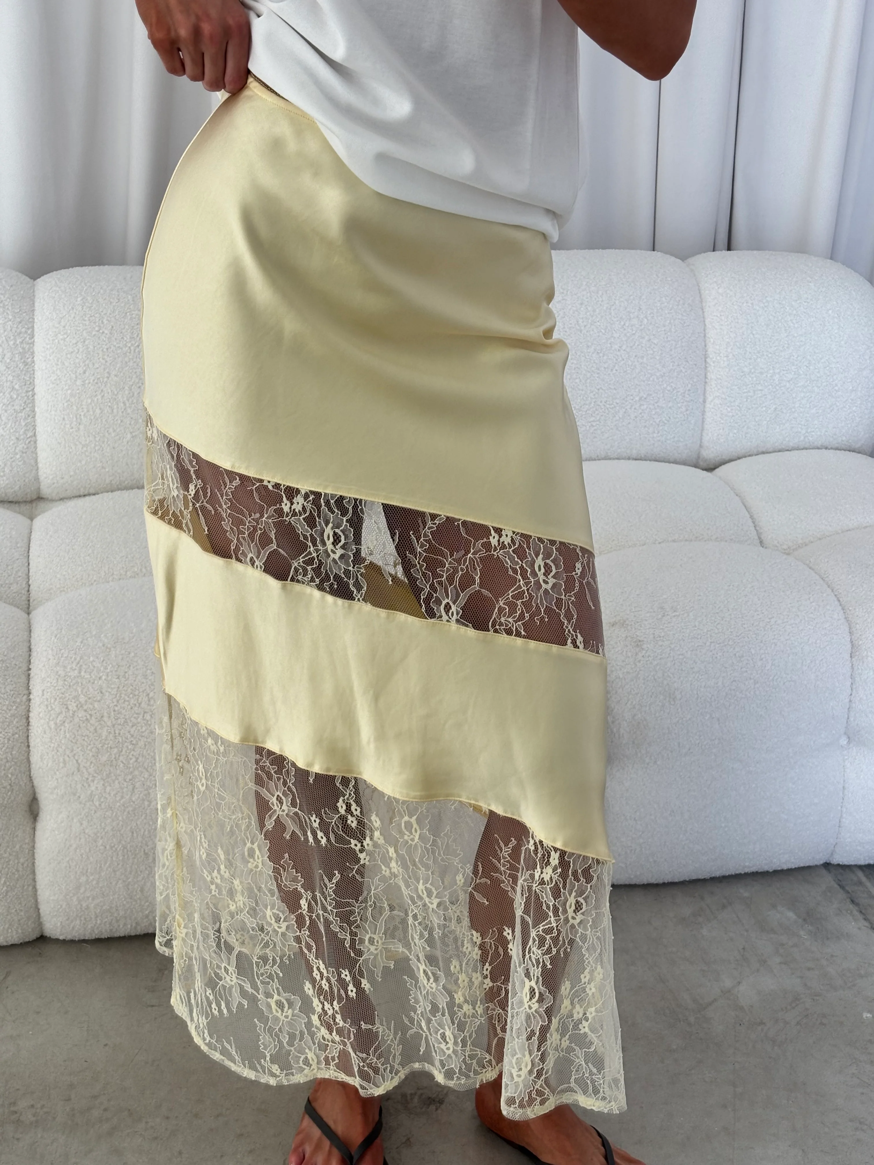 Sabrin Maxi Skirt in Yellow - Image 2