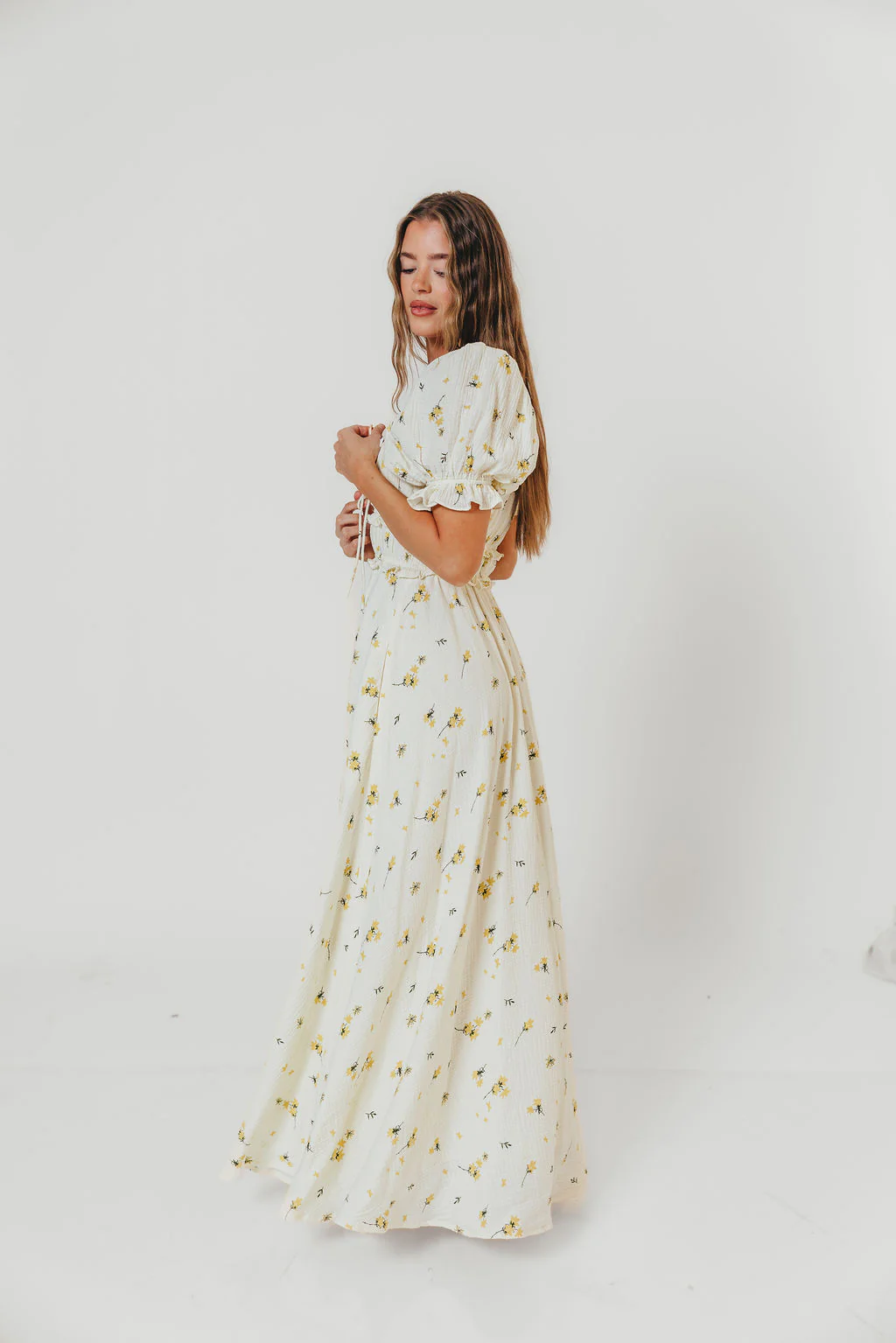 Sydnee Maxi Dress in Yellow Floral - Bump Friendly - Image 4