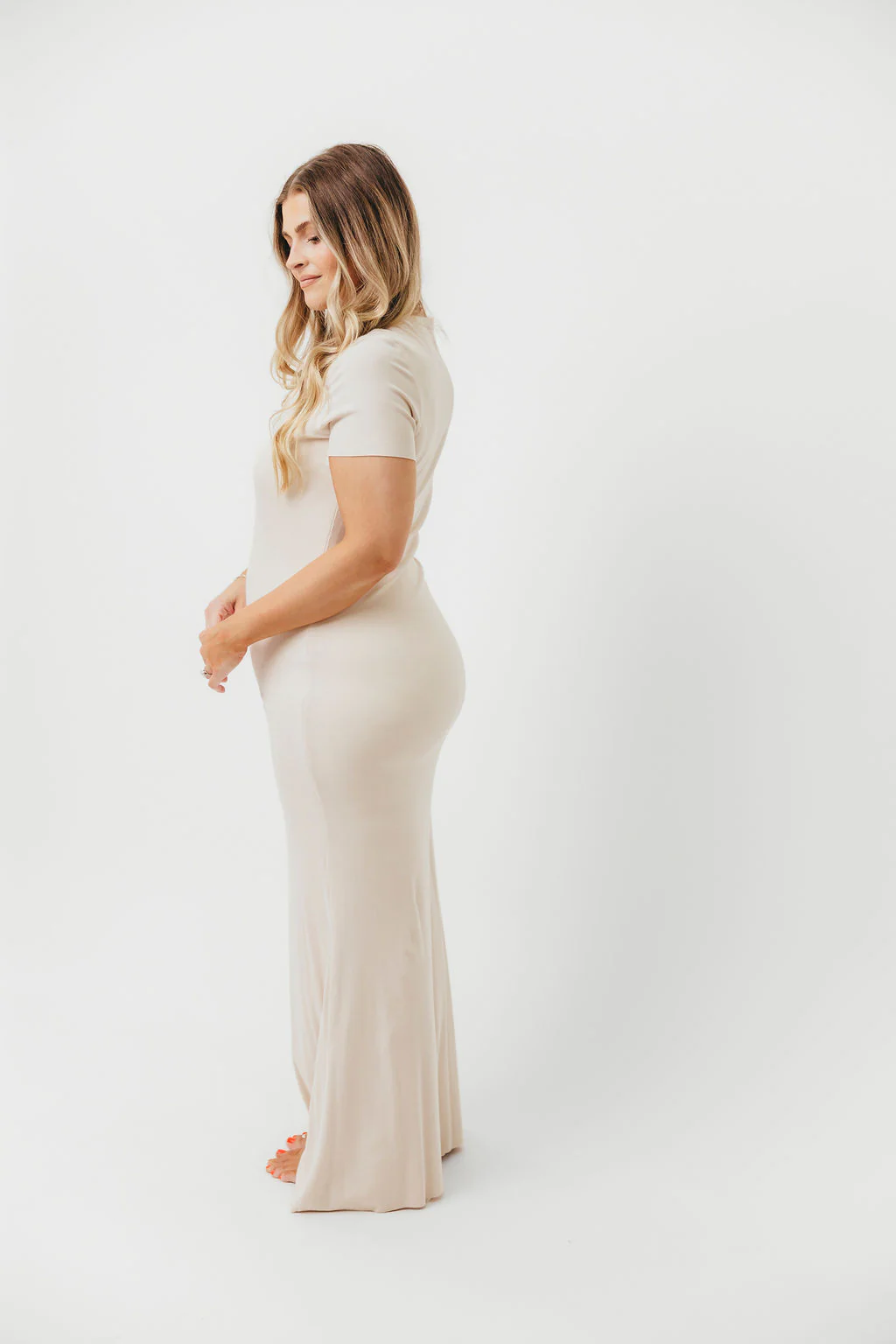 The Charlie Ribbed Maxi Dress in Light Peach - Bump Friendly - Image 8