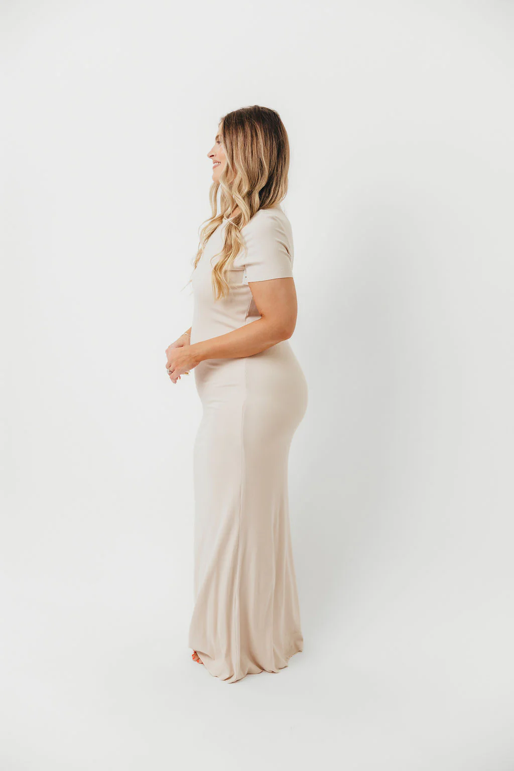 The Charlie Ribbed Maxi Dress in Light Peach - Bump Friendly - Image 9