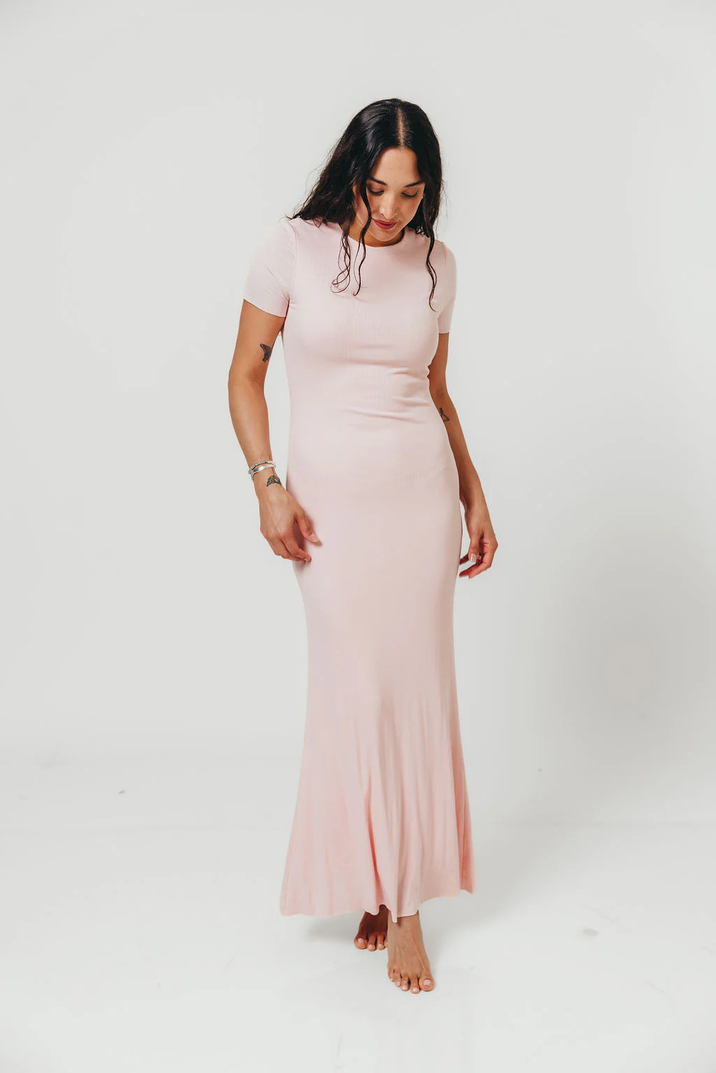 The Charlie Ribbed Maxi Dress in Baby Pink - Bump Friendly *5/31 PRE-ORDER* - Image 2