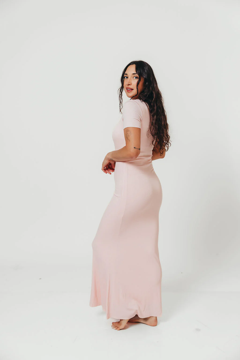 The Charlie Ribbed Maxi Dress in Baby Pink - Bump Friendly *5/31 PRE-ORDER* - Image 4