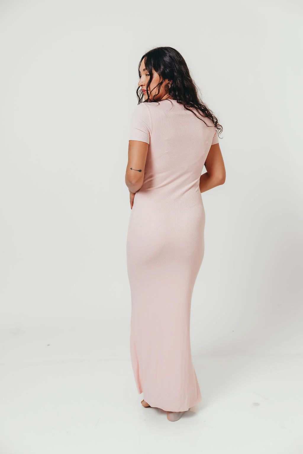 The Charlie Ribbed Maxi Dress in Baby Pink - Bump Friendly *5/31 PRE-ORDER* - Image 5