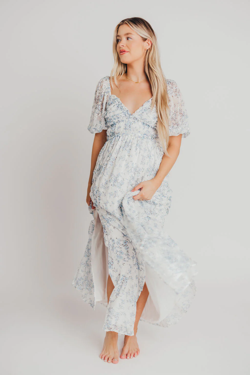 Daphne High Slit Eyelet Detail Maxi Dress in Blue/White Floral - Inclusive Sizing - Image 16