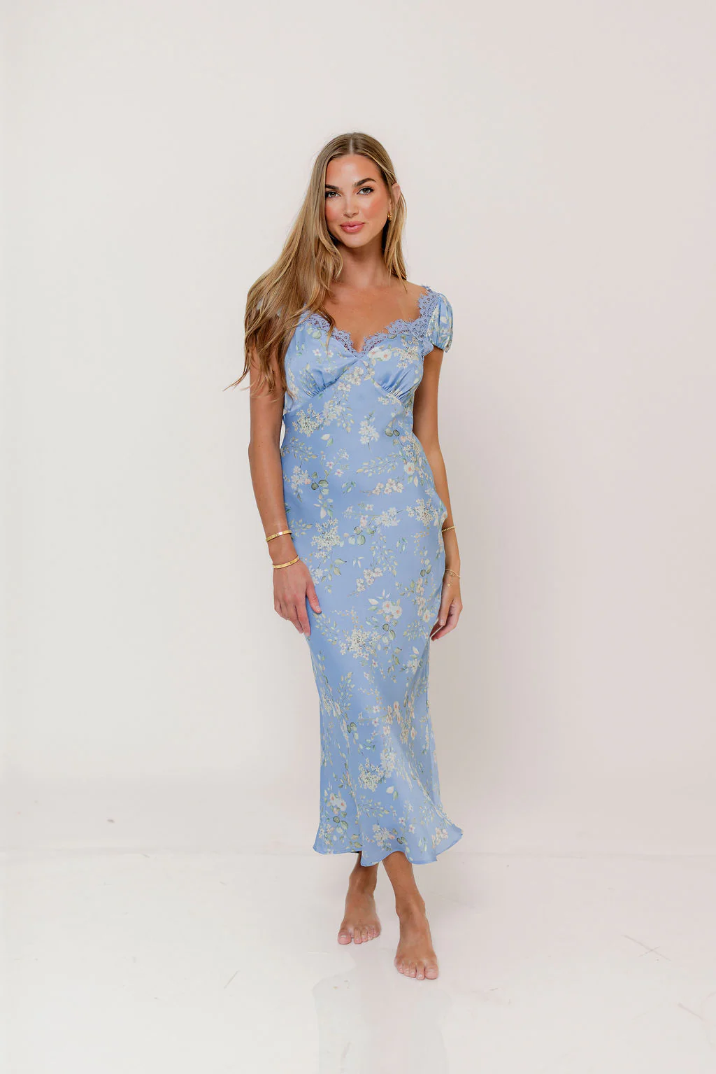ASTR Makaela Midi Dress in Blue Floral - Image 3