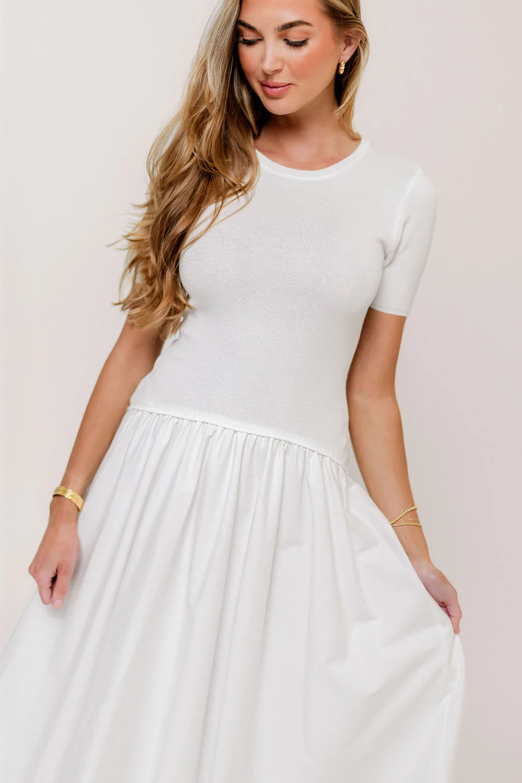 Zaniyah Bubble Skirt Midi Dress in White - Image 8